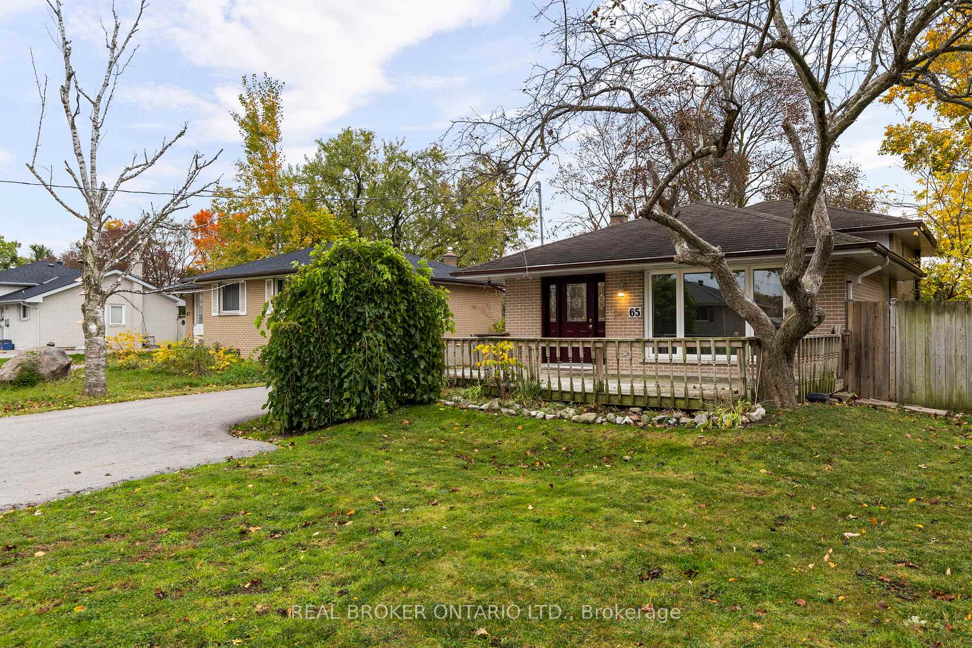 Photo 2 of 65 Ottaway Avenue, Barrie, Wellington — HOMEH