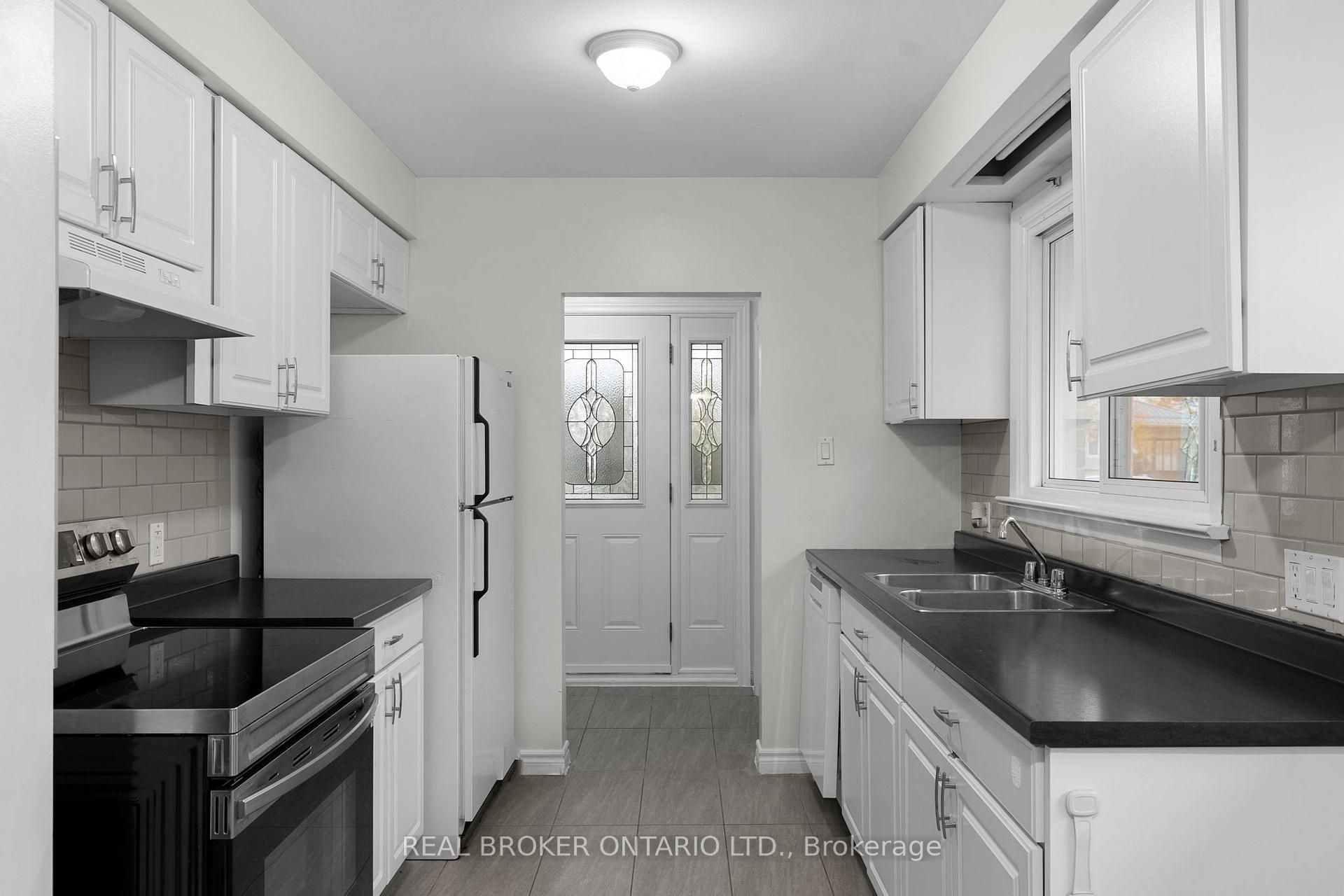 Photo 9 of 65 Ottaway Avenue, Barrie, Wellington — HOMEH