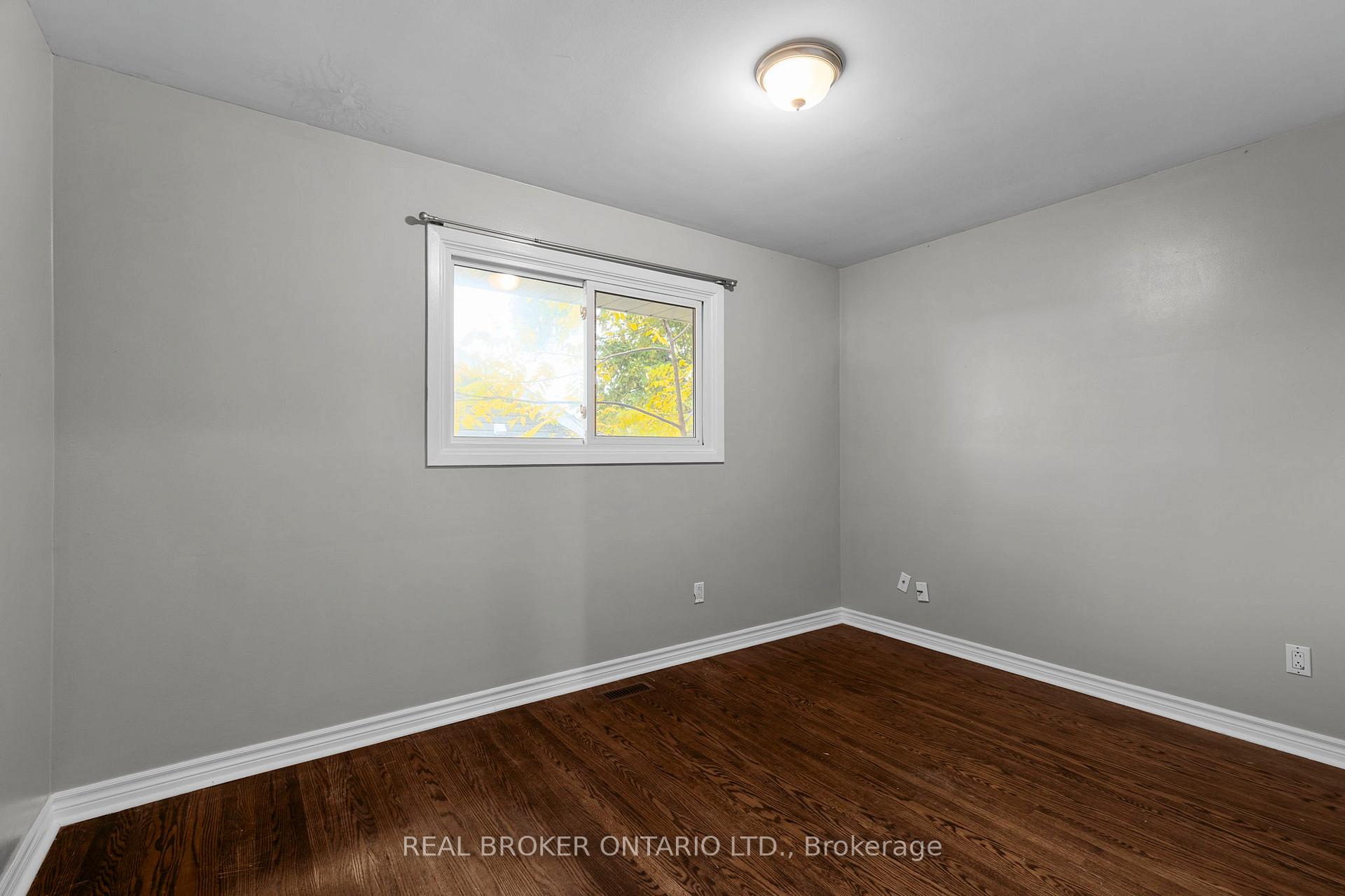Photo 15 of 65 Ottaway Avenue, Barrie, Wellington — HOMEH