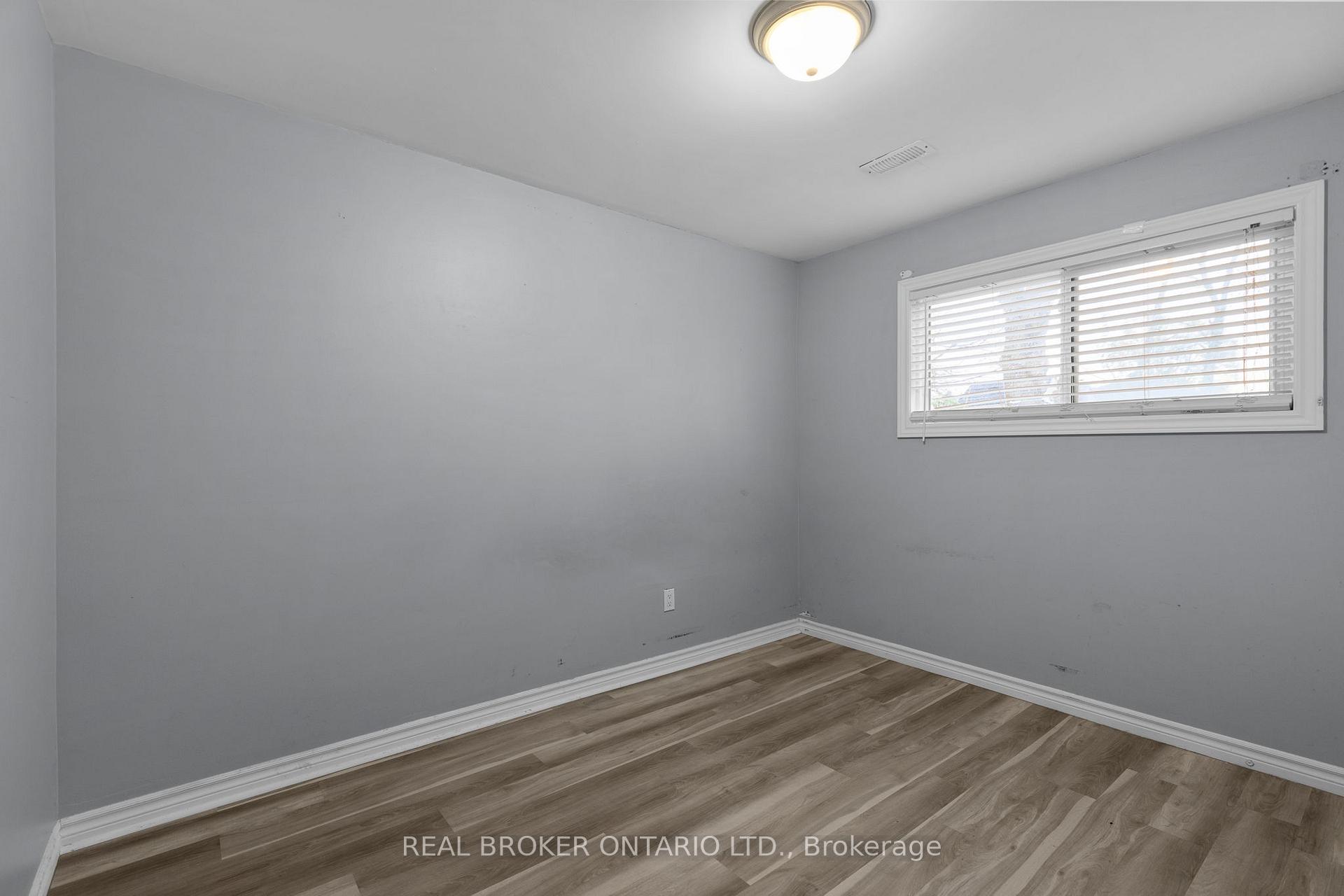 Photo 22 of 65 Ottaway Avenue, Barrie, Wellington — HOMEH