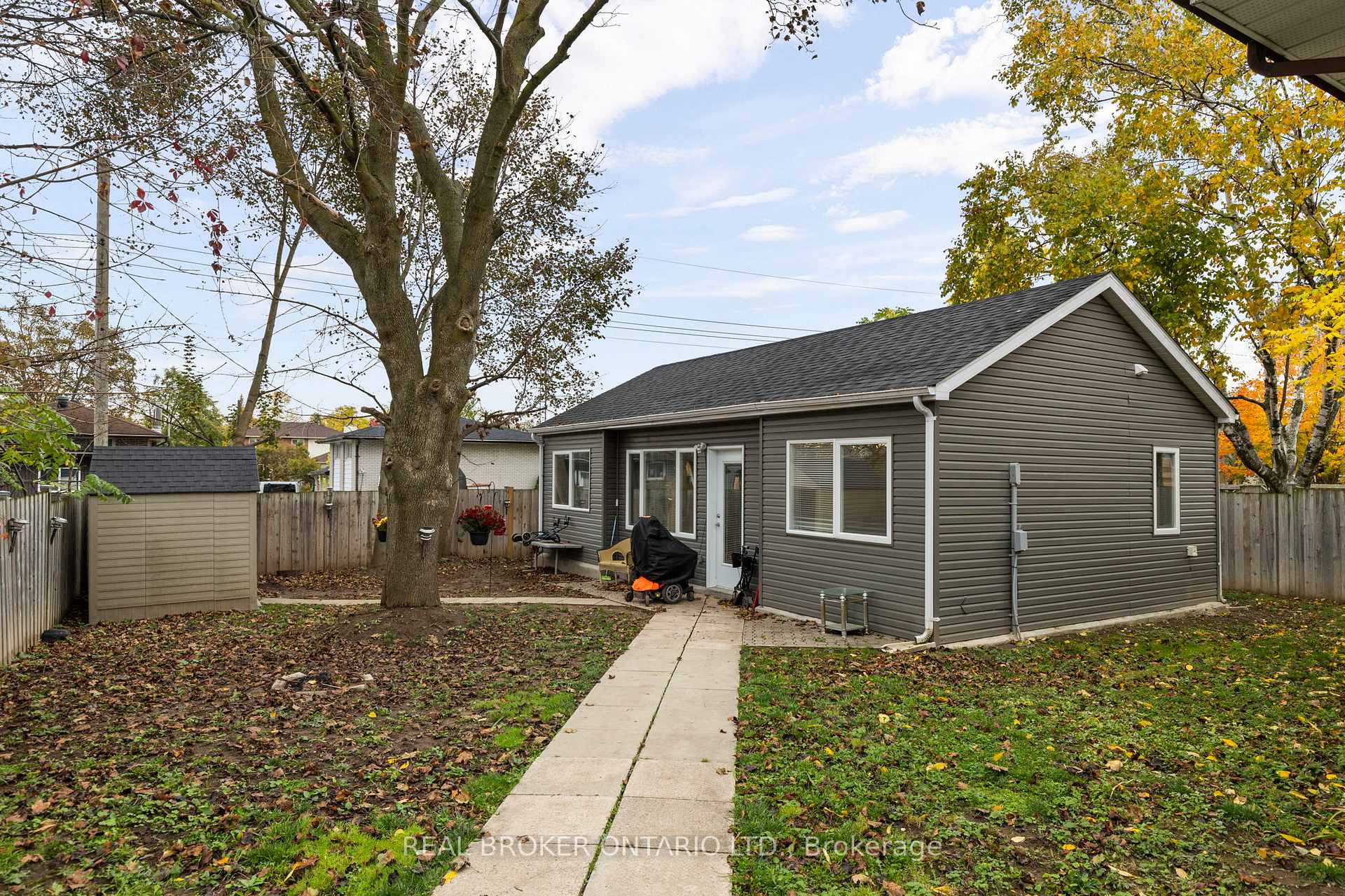 Photo 31 of 65 Ottaway Avenue, Barrie, Wellington — HOMEH