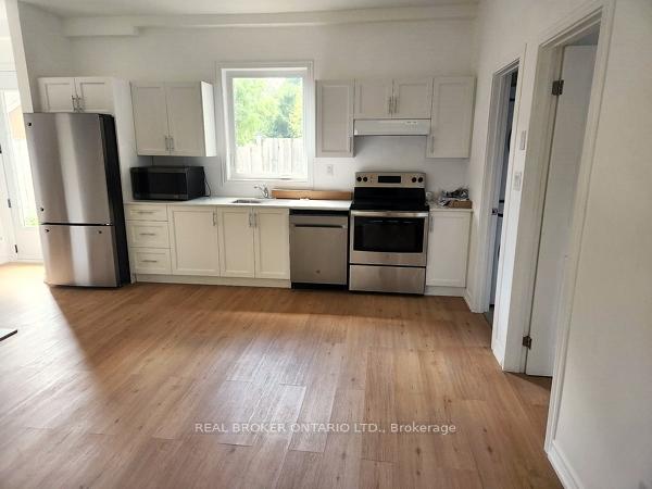 Photo 34 of 65 Ottaway Avenue, Barrie, Wellington — HOMEH