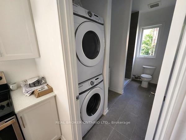 Photo 44 of 65 Ottaway Avenue, Barrie, Wellington — HOMEH