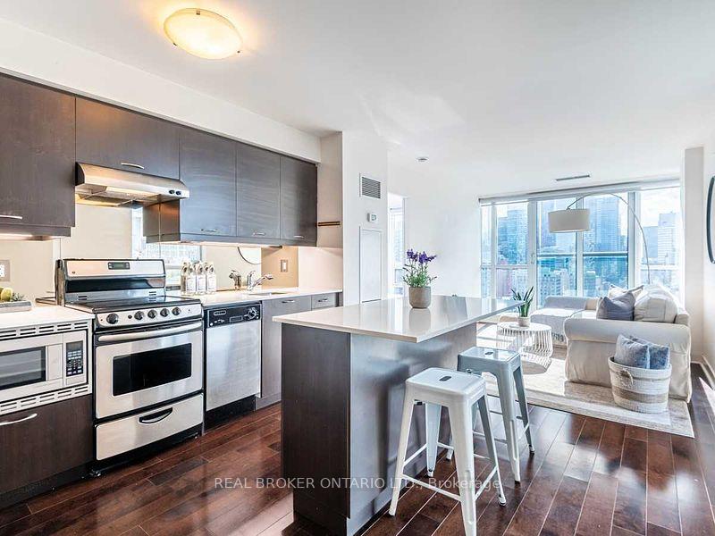 Photo 4 of Unit Uph13, 320 Richmond Street, Toronto, Moss Park — HOMEH