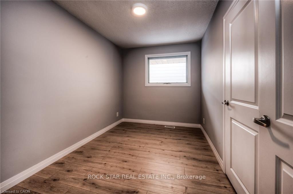 Photo 16 of 33 Ruskview Road, Kitchener, Forest Hill — HOMEH