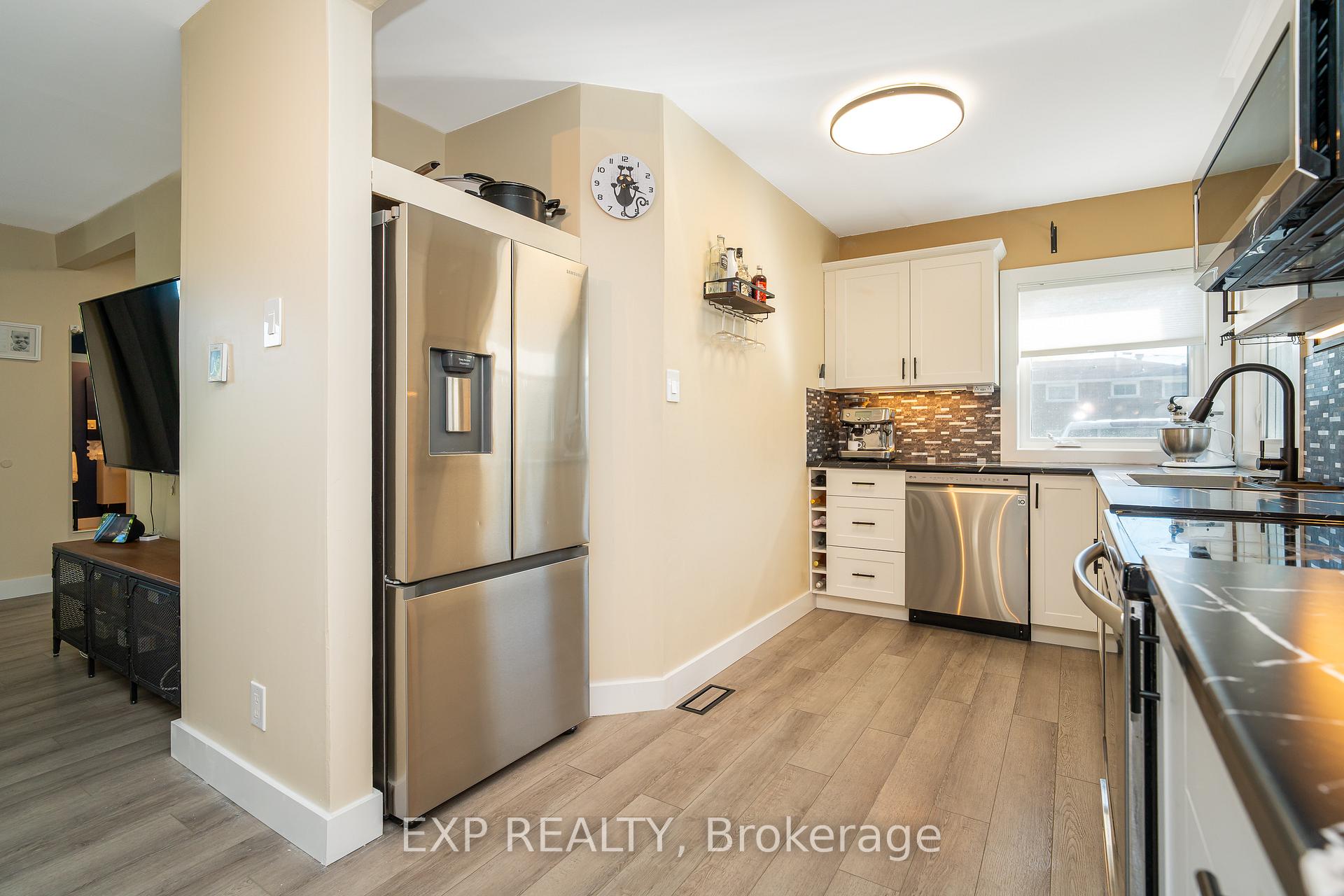 Photo 19 of 336 Poulin Avenue, Ottawa, Britannia — HOMEH