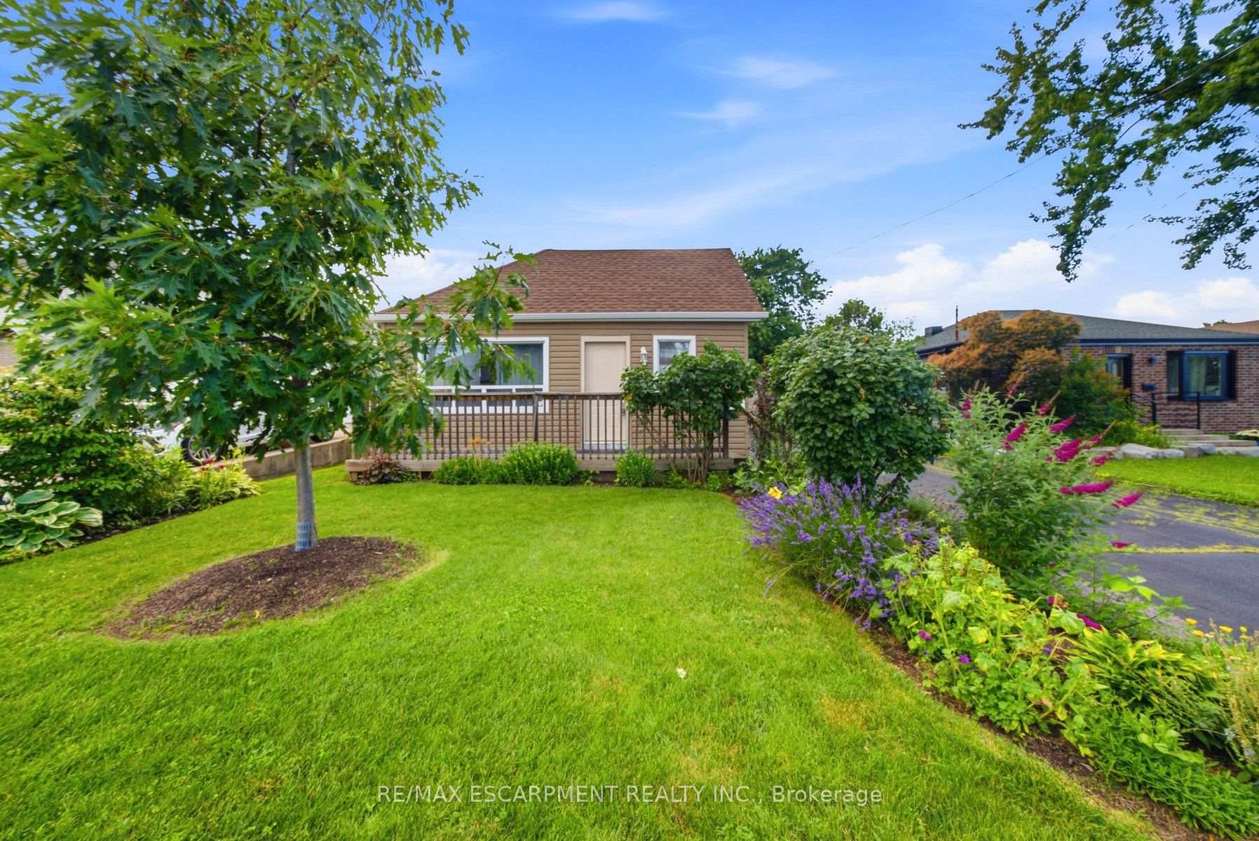 Photo 1 of 41 Worsley Road, Hamilton, Stoney Creek — HOMEH