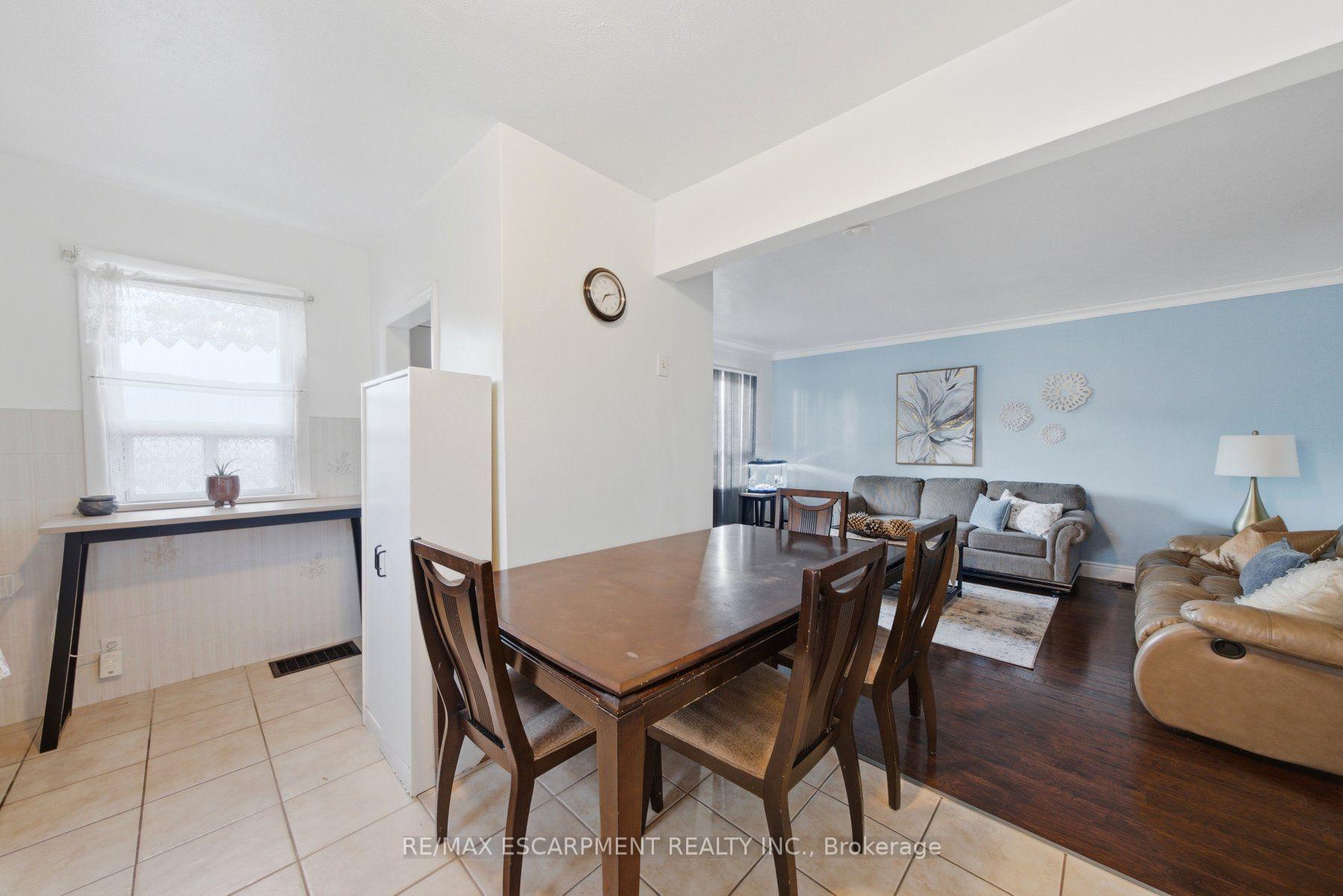 Photo 8 of 41 Worsley Road, Hamilton, Stoney Creek — HOMEH