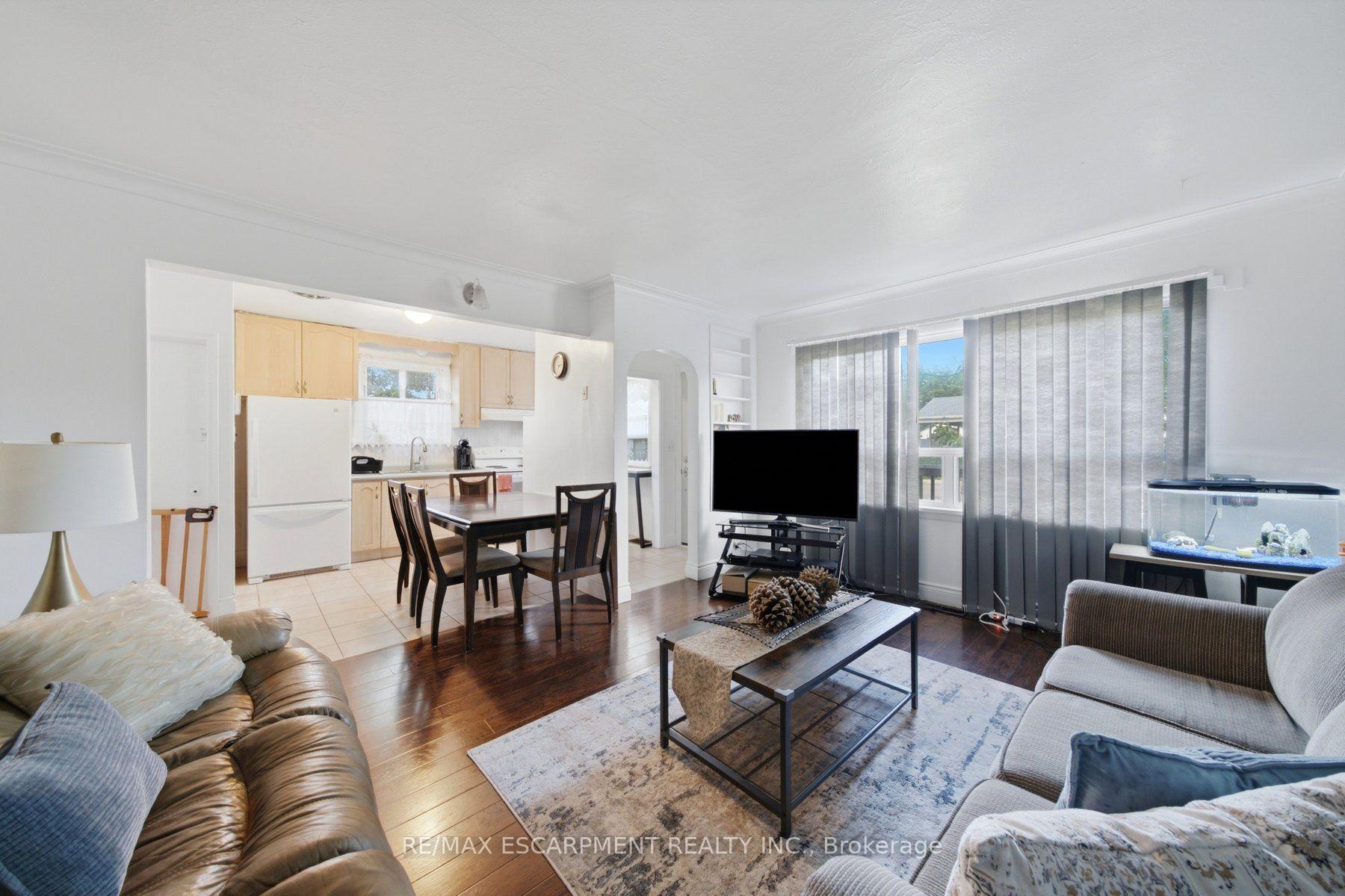 Photo 10 of 41 Worsley Road, Hamilton, Stoney Creek — HOMEH