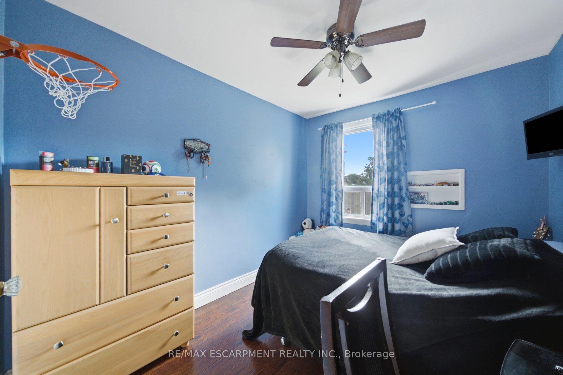 Photo 14 of 41 Worsley Road, Hamilton, Stoney Creek — HOMEH