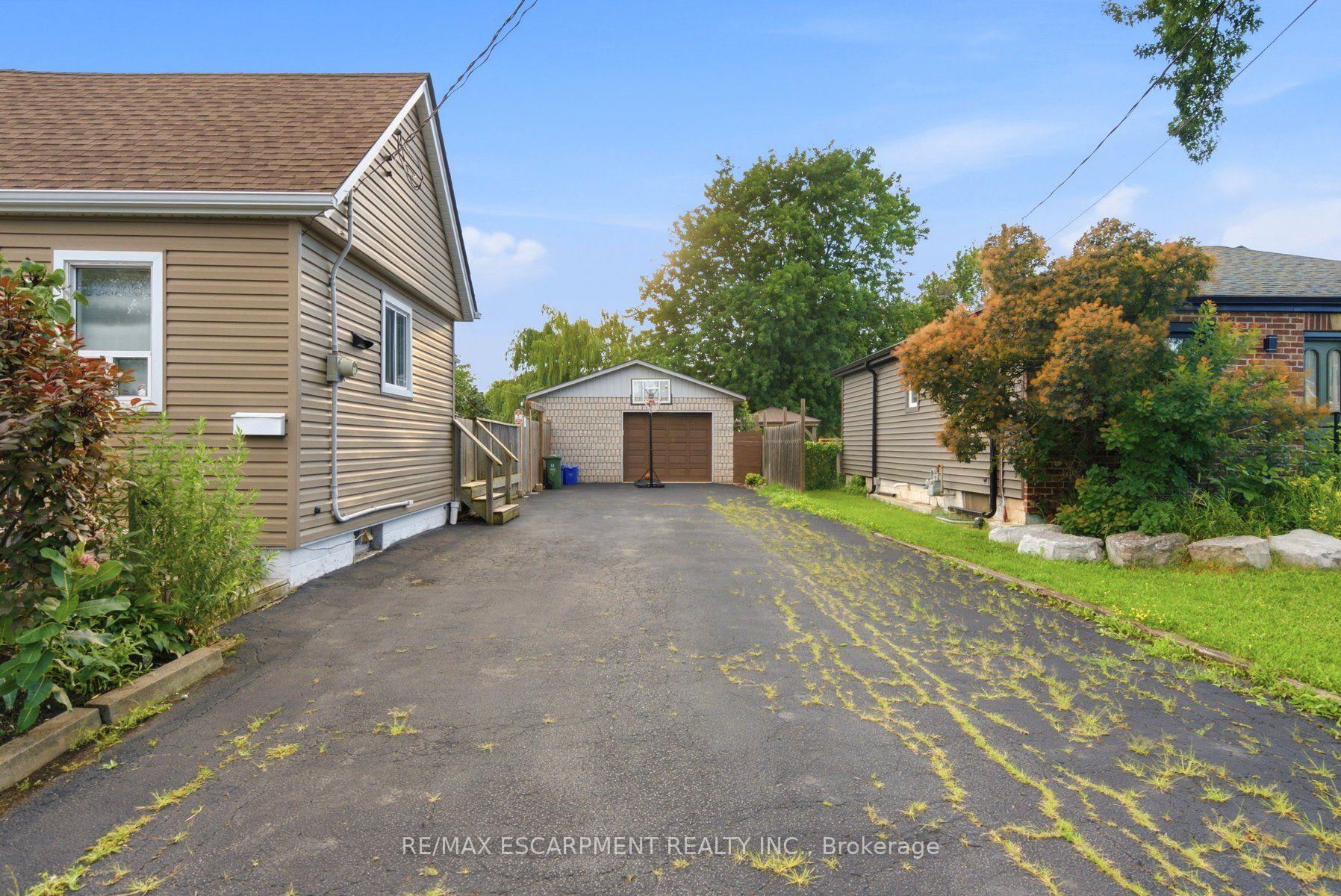 Photo 20 of 41 Worsley Road, Hamilton, Stoney Creek — HOMEH