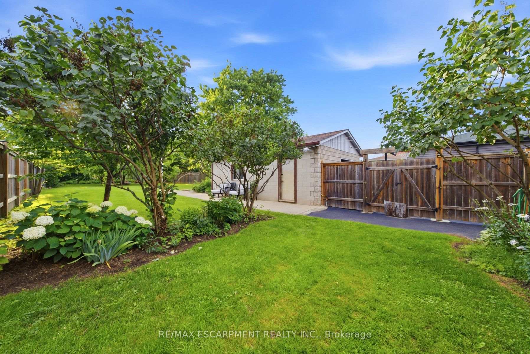 Photo 25 of 41 Worsley Road, Hamilton, Stoney Creek — HOMEH