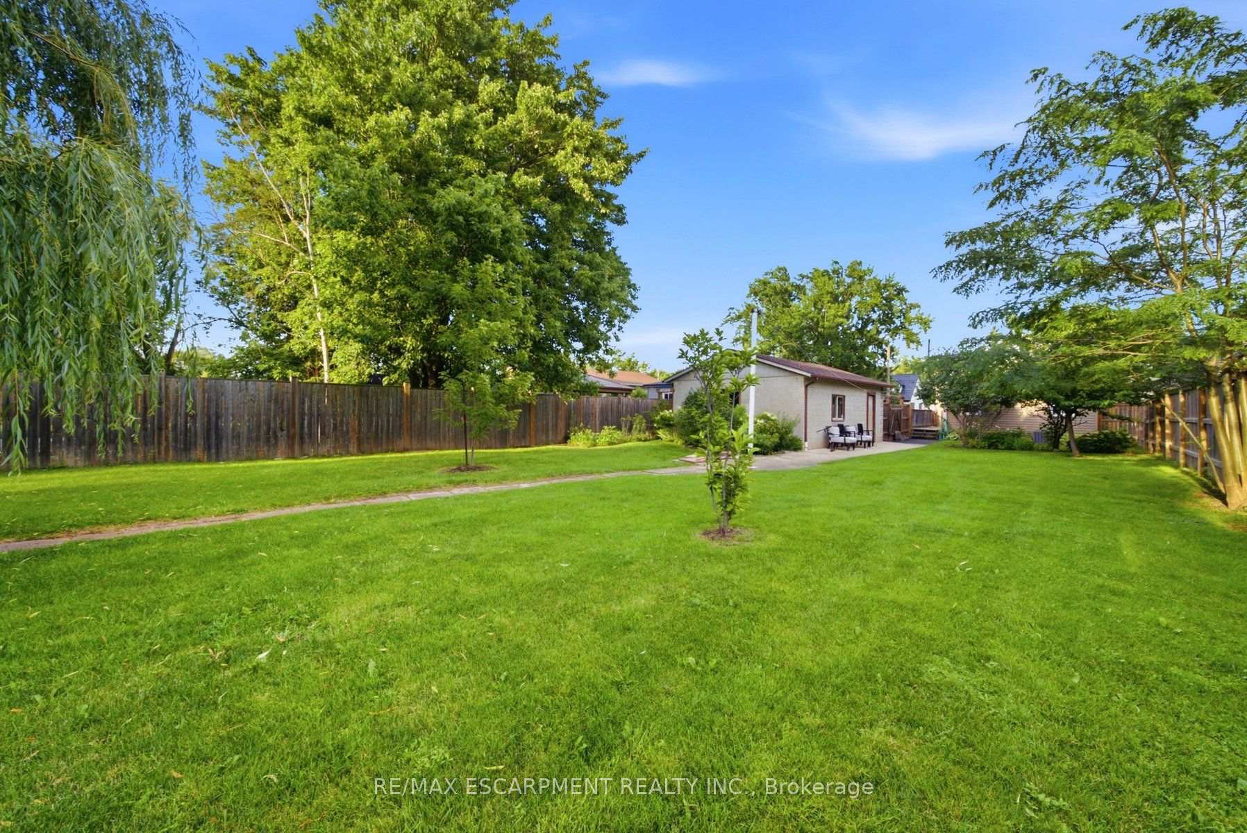 Photo 28 of 41 Worsley Road, Hamilton, Stoney Creek — HOMEH