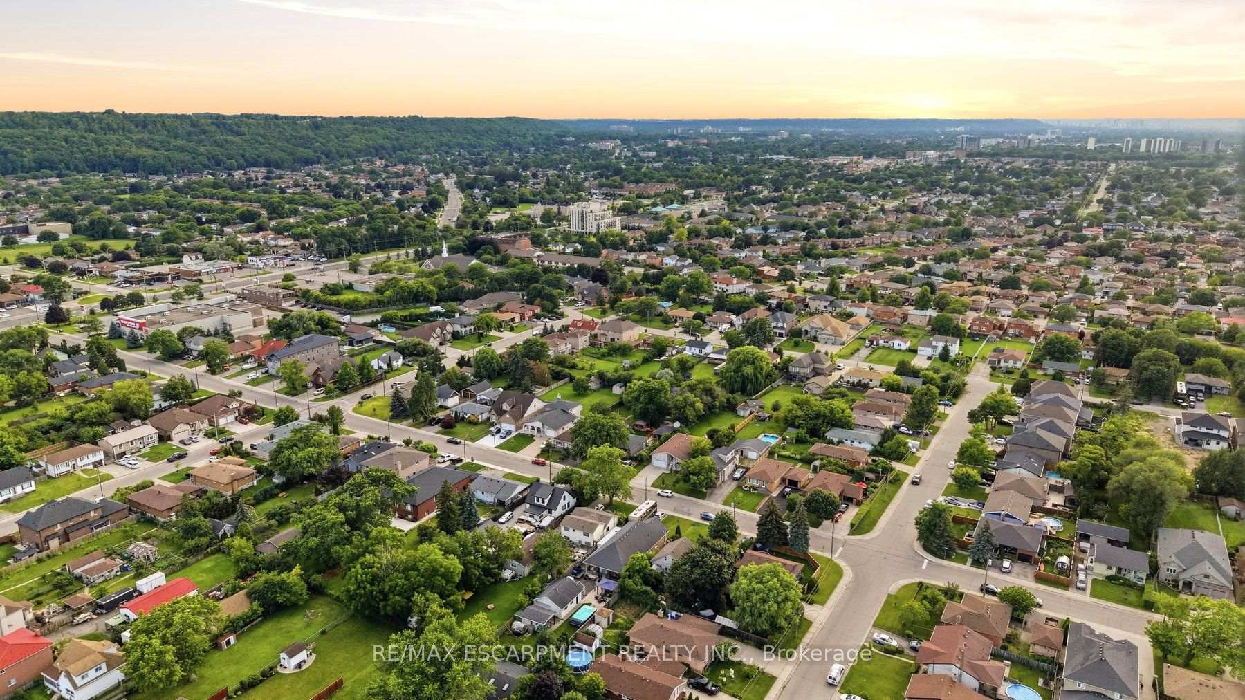 Photo 36 of 41 Worsley Road, Hamilton, Stoney Creek — HOMEH