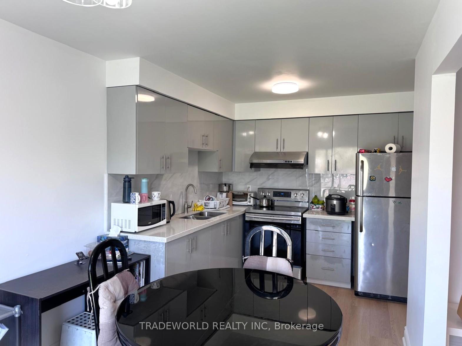 Photo 6 of 45 Trafford Crescent, Markham, Milliken Mills East — HOMEH