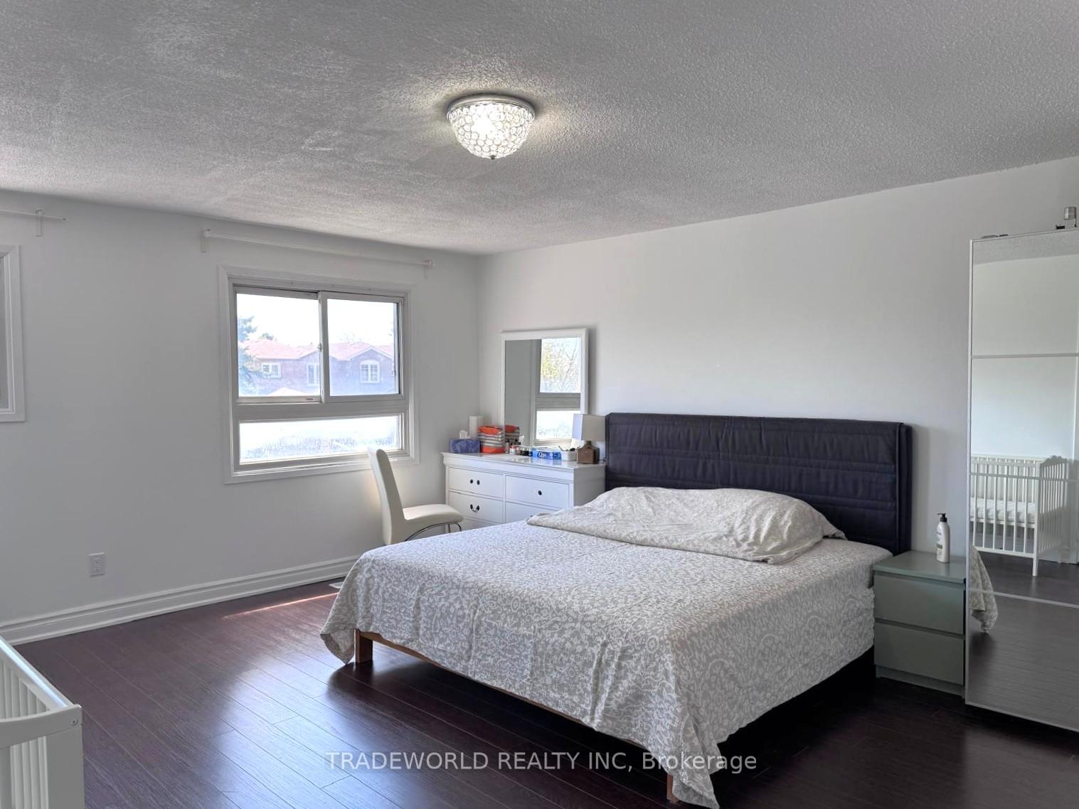 Photo 10 of 45 Trafford Crescent, Markham, Milliken Mills East — HOMEH
