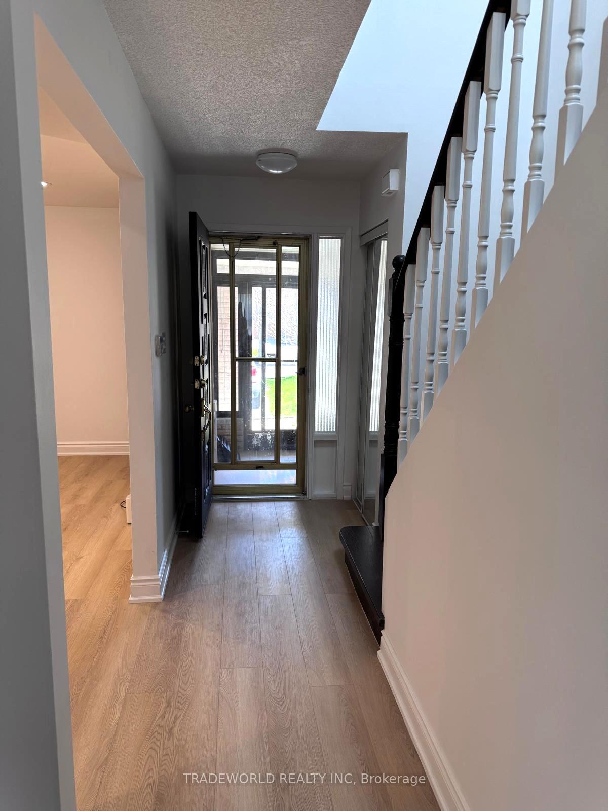 Photo 16 of 45 Trafford Crescent, Markham, Milliken Mills East — HOMEH
