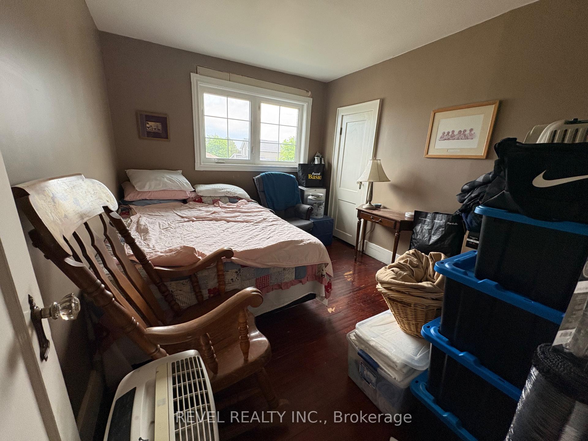 Photo 23 of 253 Fourth Avenue, Cochrane — HOMEH