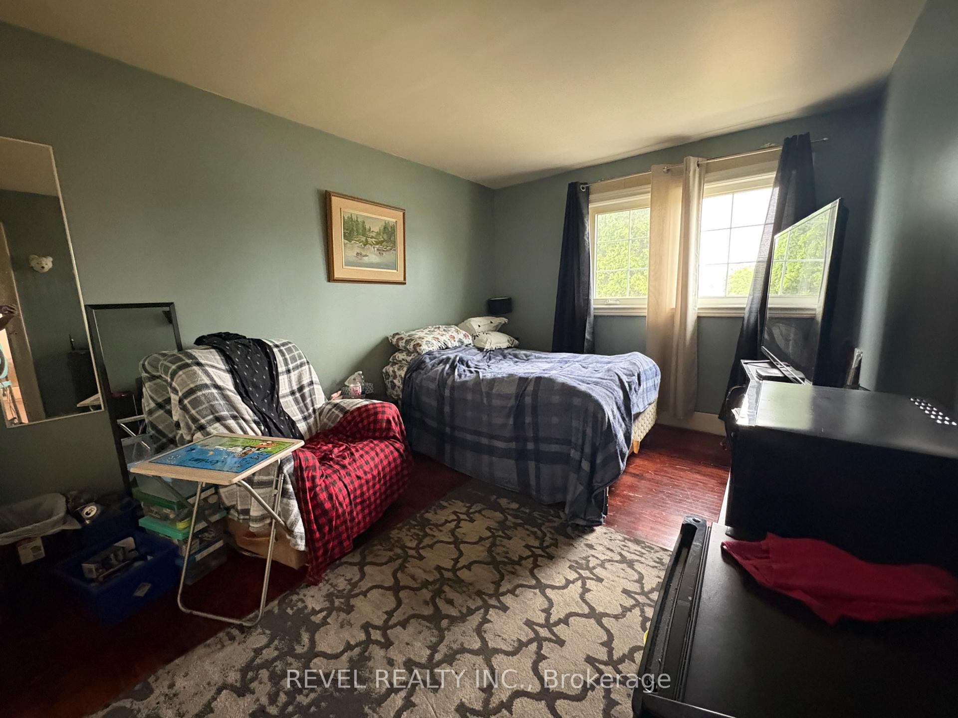Photo 24 of 253 Fourth Avenue, Cochrane — HOMEH
