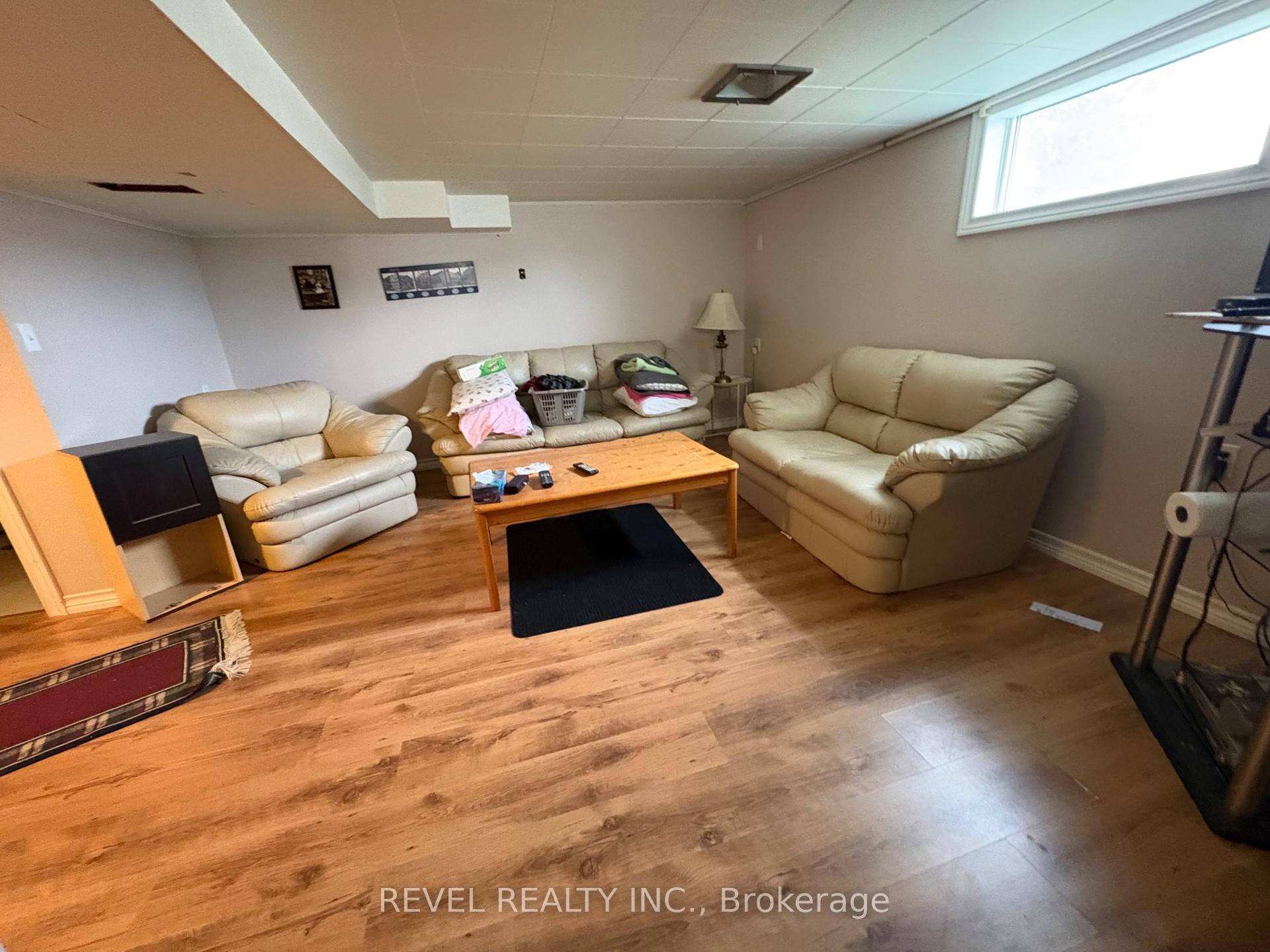 Photo 28 of 253 Fourth Avenue, Cochrane — HOMEH