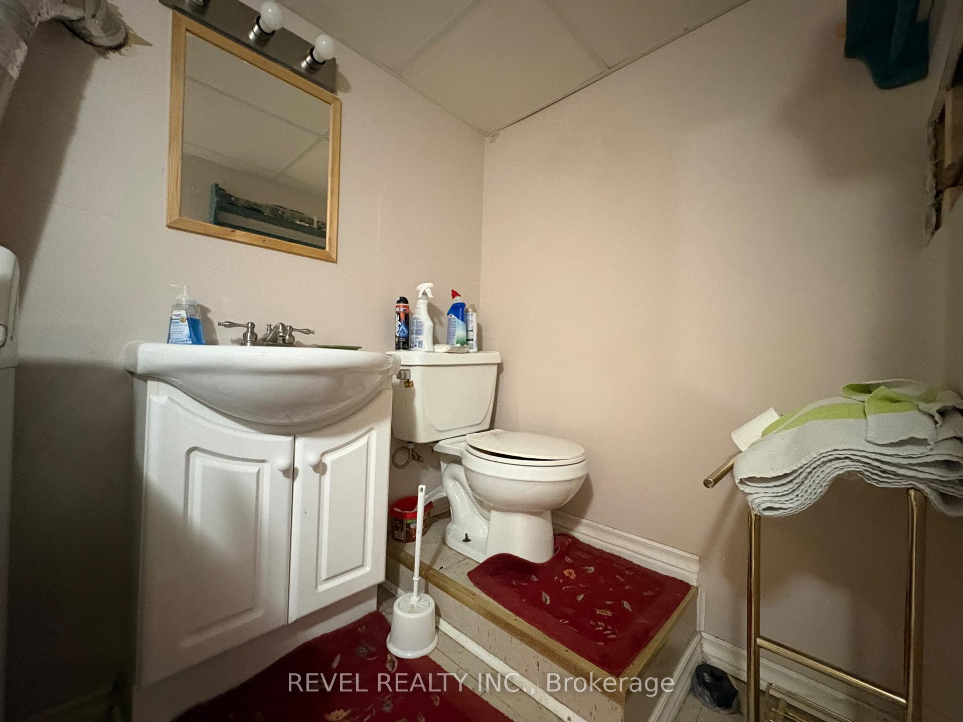 Photo 29 of 253 Fourth Avenue, Cochrane — HOMEH