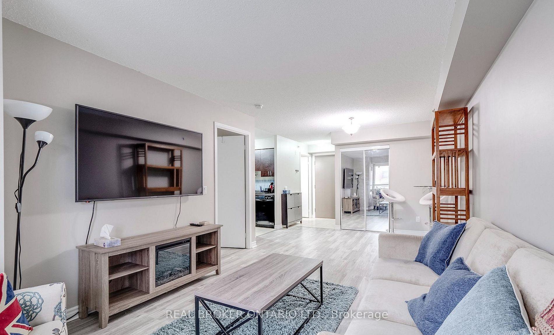 Photo 4 of Unit 225, 35 Saranac Boulevard, Toronto, Englemount-Lawrence — HOMEH