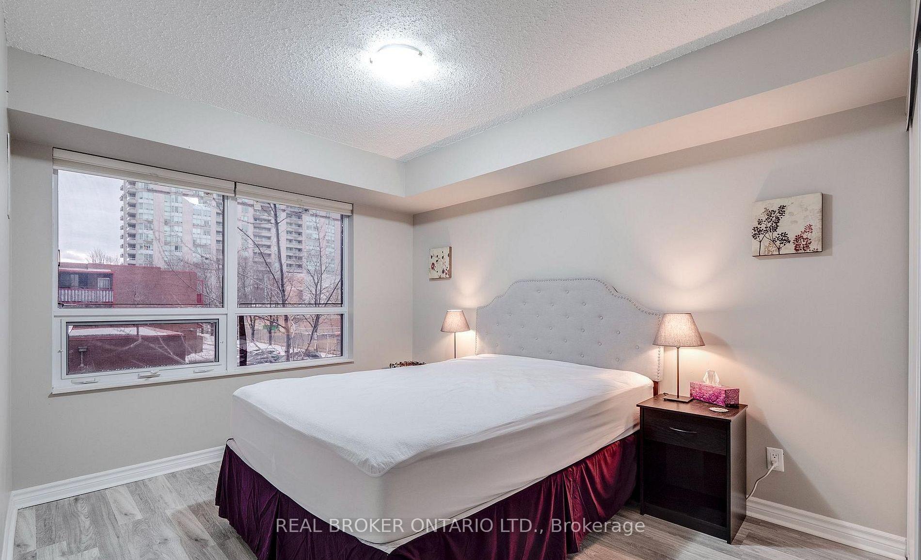 Photo 9 of Unit 225, 35 Saranac Boulevard, Toronto, Englemount-Lawrence — HOMEH