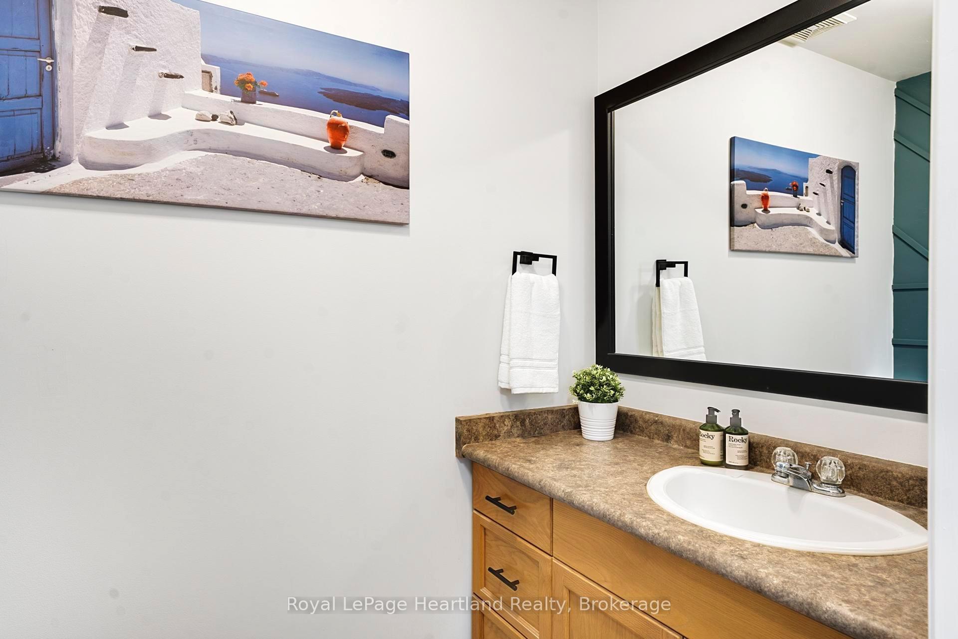 Photo 16 of 25 Lee Crescent, Goderich, Goderich (Town) — HOMEH