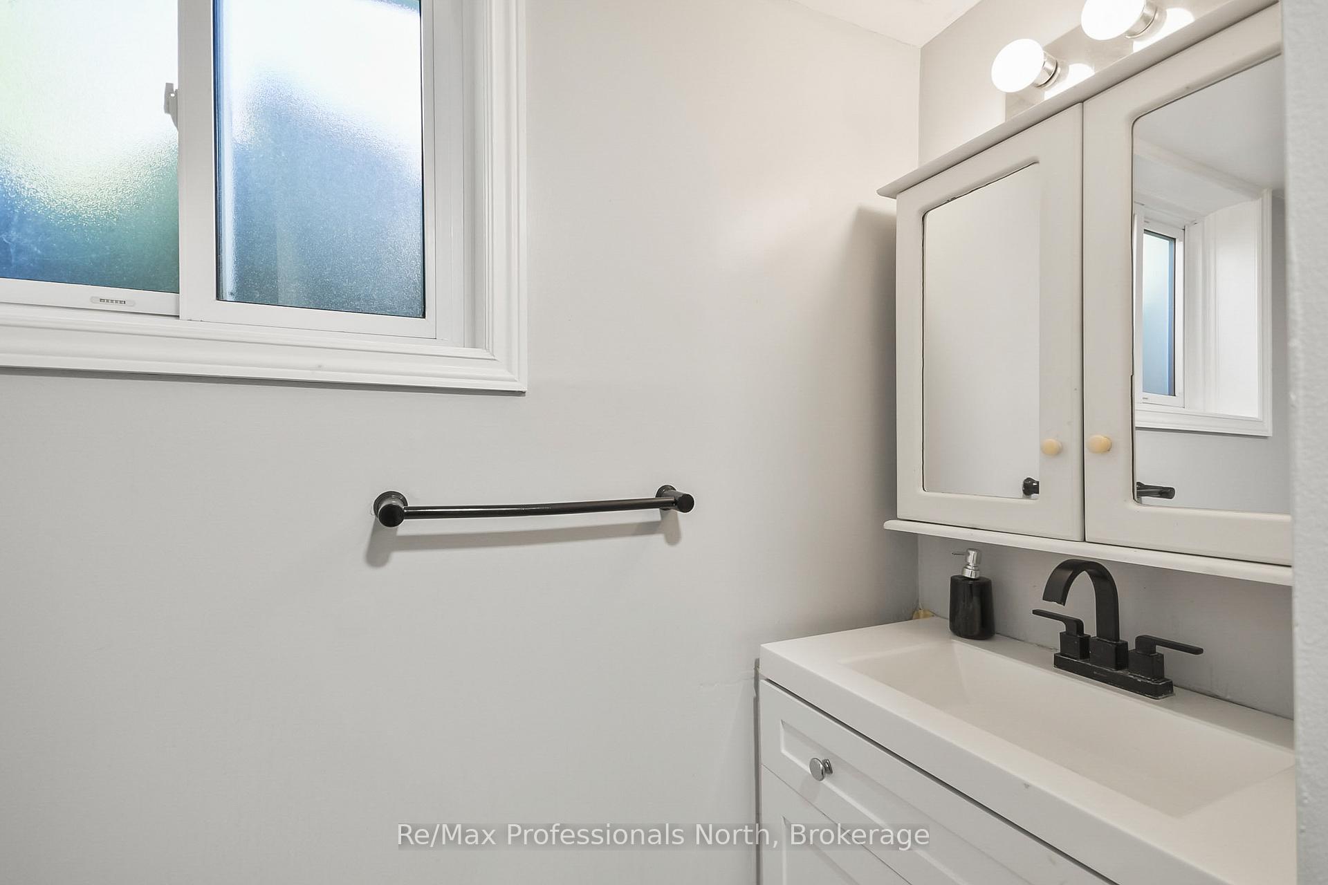 Photo 25 of 110 Fraser Street, Gravenhurst, Muskoka (S) — HOMEH