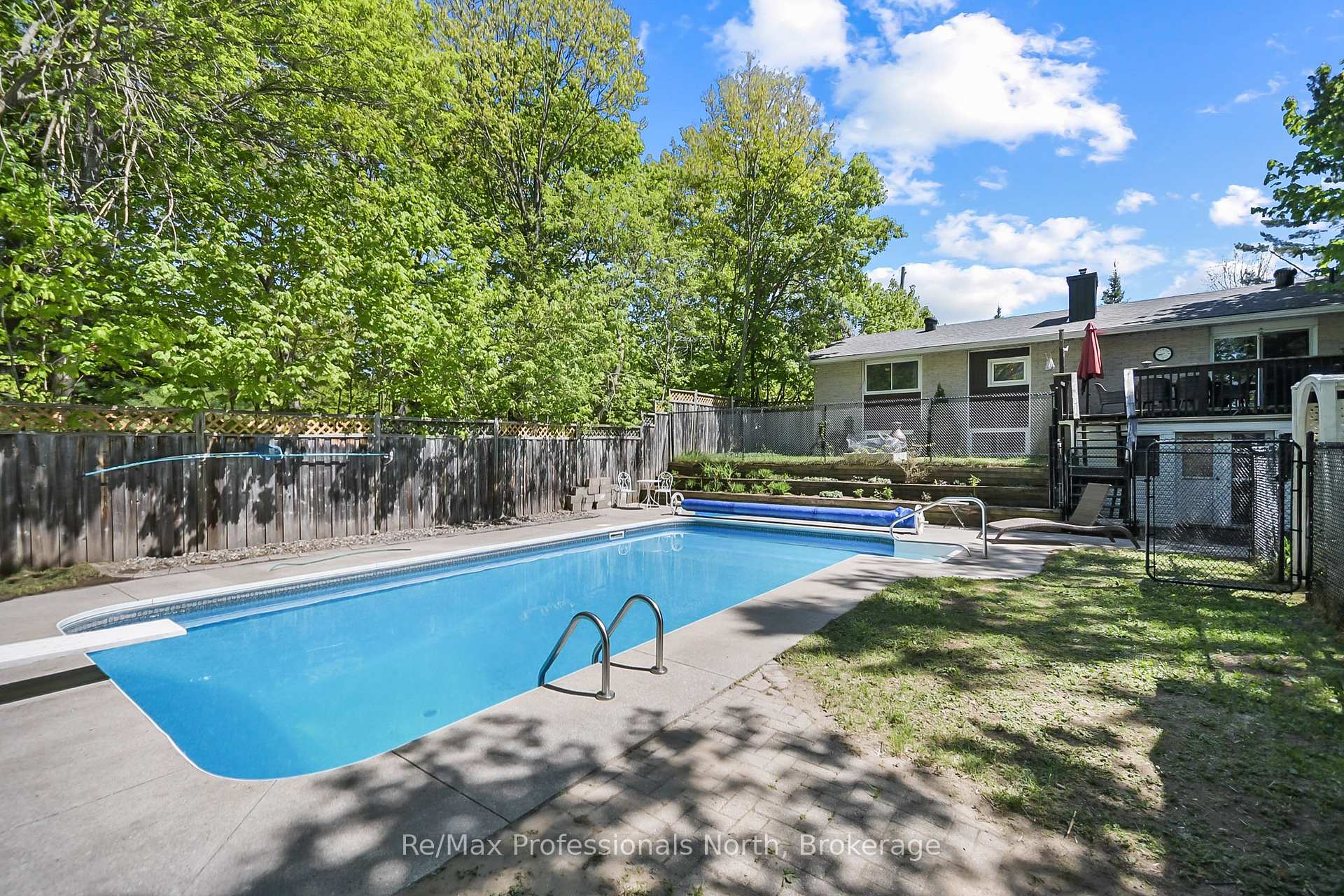 Photo 37 of 110 Fraser Street, Gravenhurst, Muskoka (S) — HOMEH