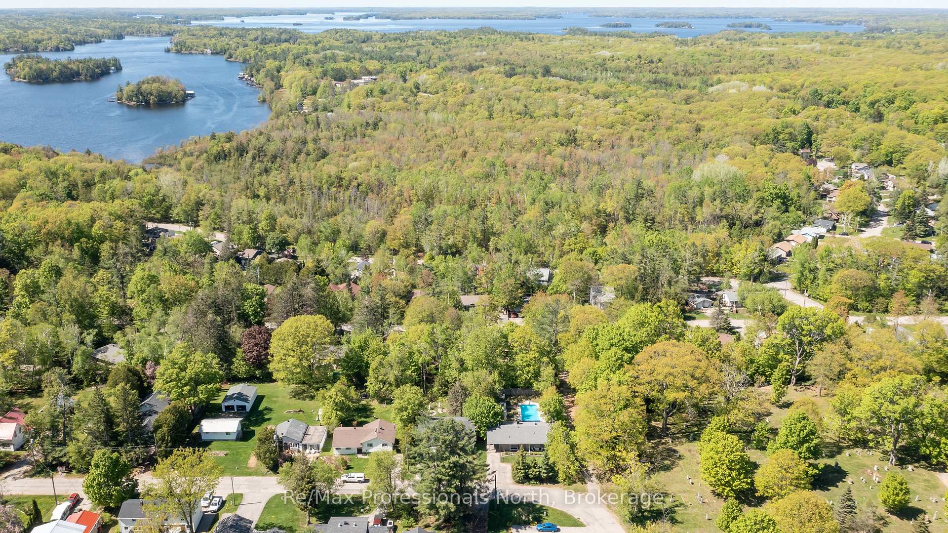 Photo 48 of 110 Fraser Street, Gravenhurst, Muskoka (S) — HOMEH