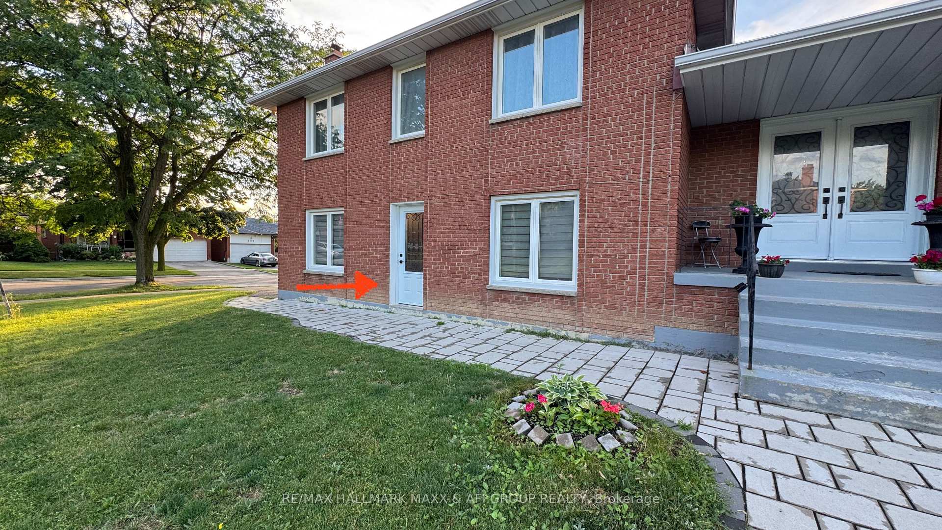 Photo 1 of Unit Bachelor, 2 Lambeth Square, Scarborough, Steeles — HOMEH