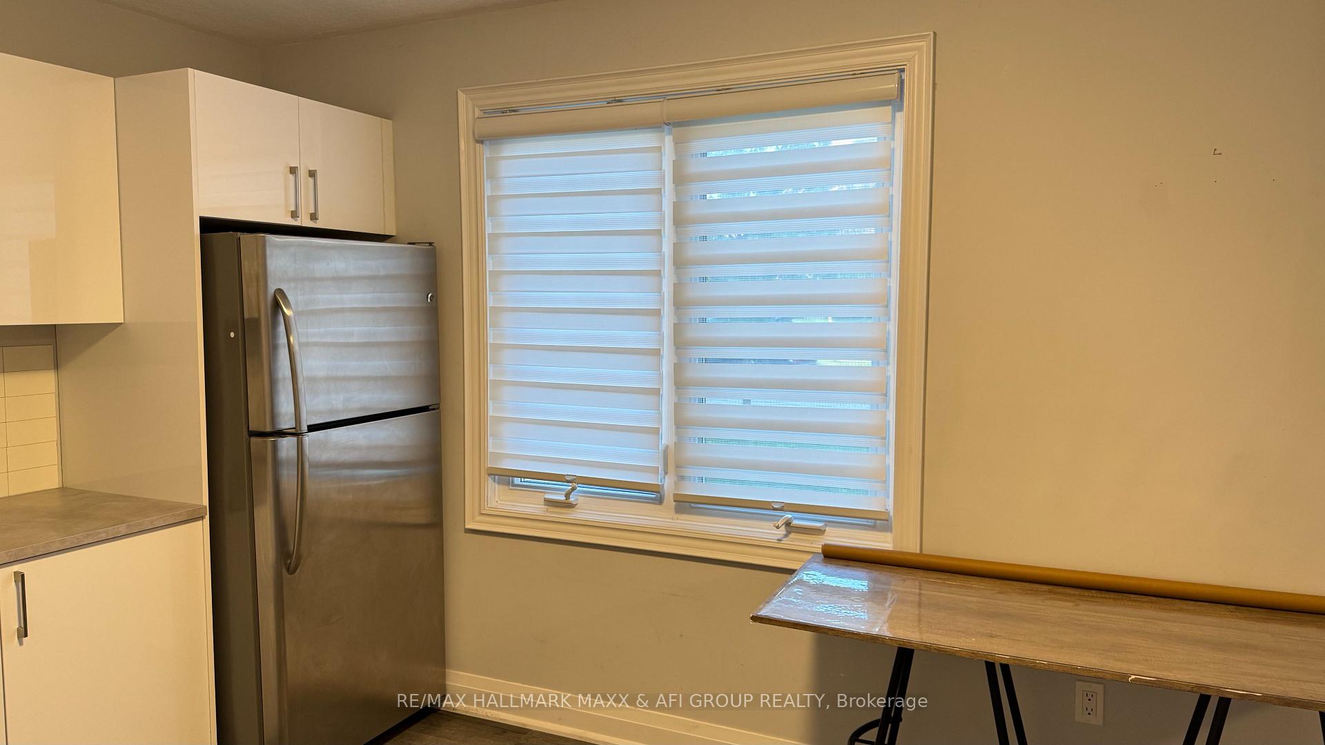 Photo 7 of Unit Bachelor, 2 Lambeth Square, Scarborough, Steeles — HOMEH