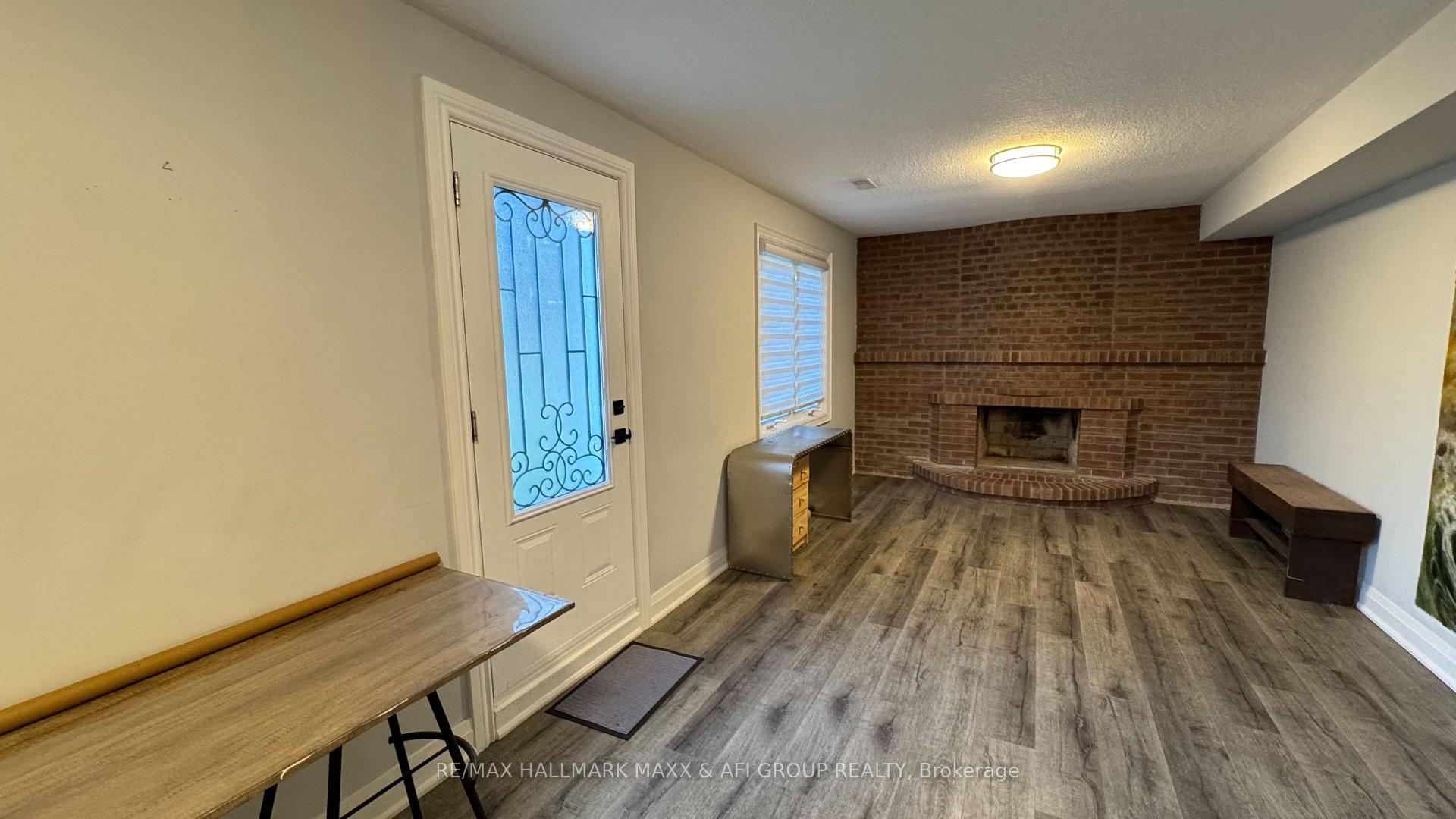 Photo 10 of Unit Bachelor, 2 Lambeth Square, Scarborough, Steeles — HOMEH