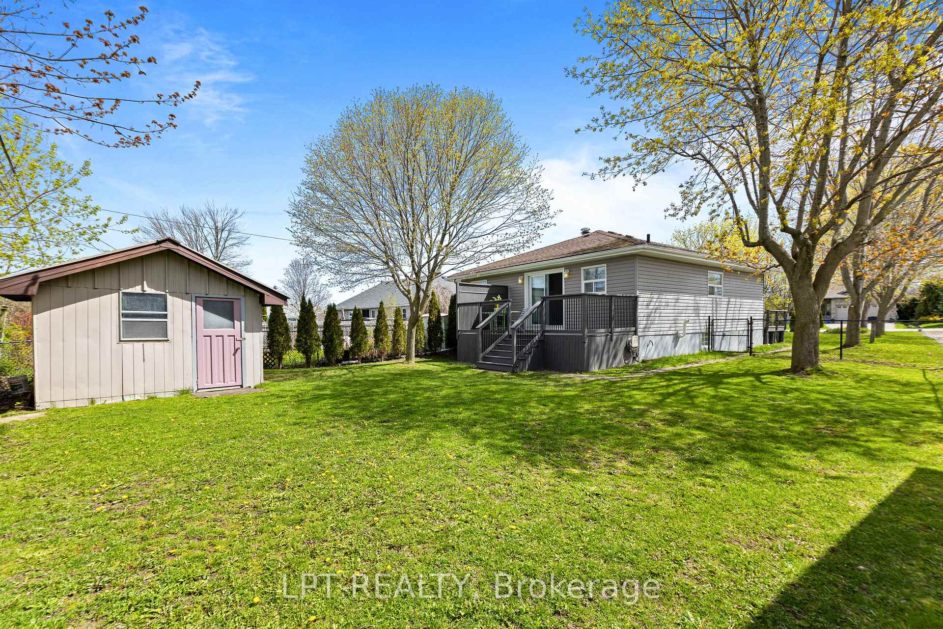 Photo 28 of 818 Poplar Avenue, Georgina, Historic Lakeshore Communities — HOMEH