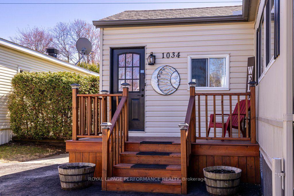 Photo 3 of 1034 Vista Barrett Private, Ottawa, Greely — HOMEH