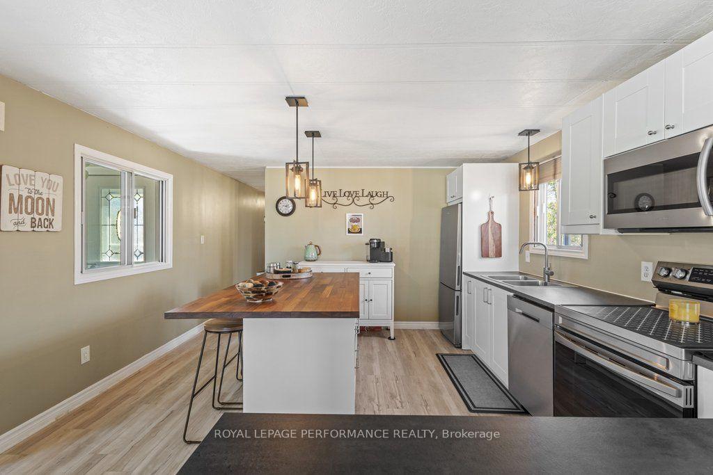 Photo 9 of 1034 Vista Barrett Private, Ottawa, Greely — HOMEH