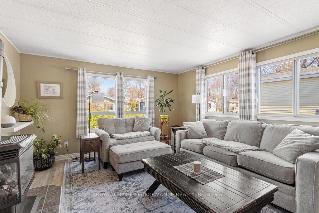 Photo 12 of 1034 Vista Barrett Private, Ottawa, Greely — HOMEH