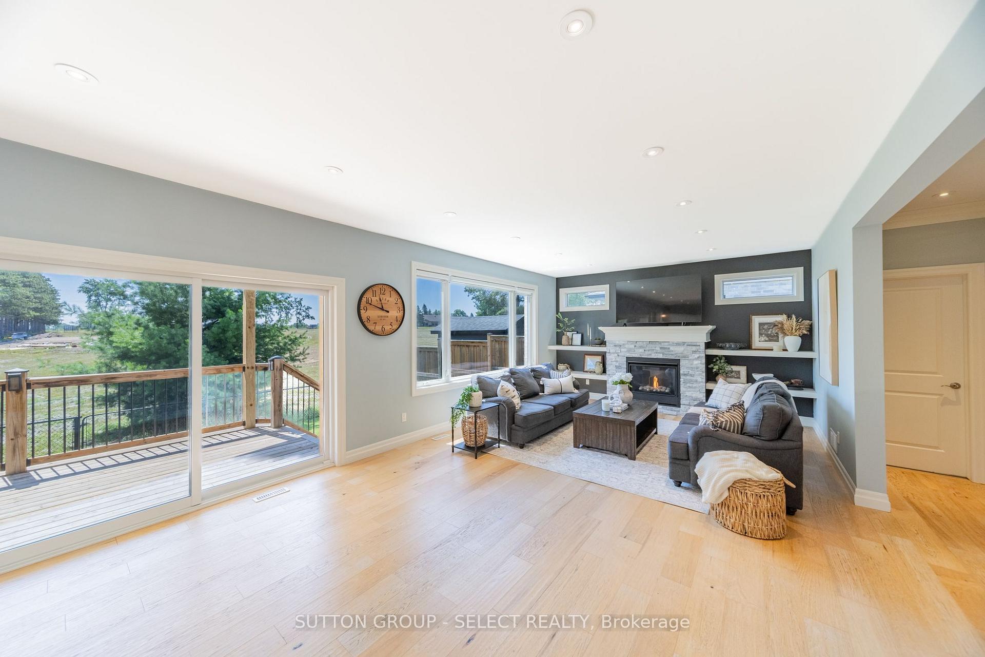 Photo 44 of 230 Union Avenue, Middlesex Centre, Komoka — HOMEH