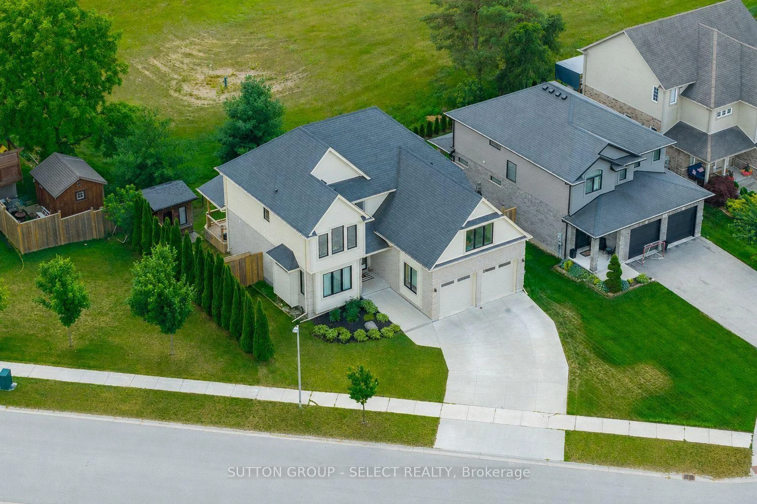 Photo 5 of 230 Union Avenue, Middlesex Centre, Komoka — HOMEH