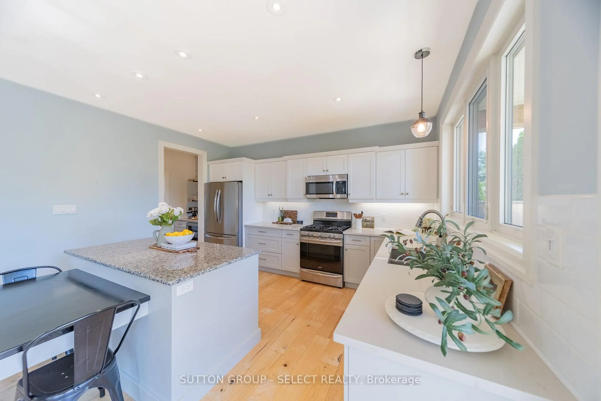 Photo 24 of 230 Union Avenue, Middlesex Centre, Komoka — HOMEH