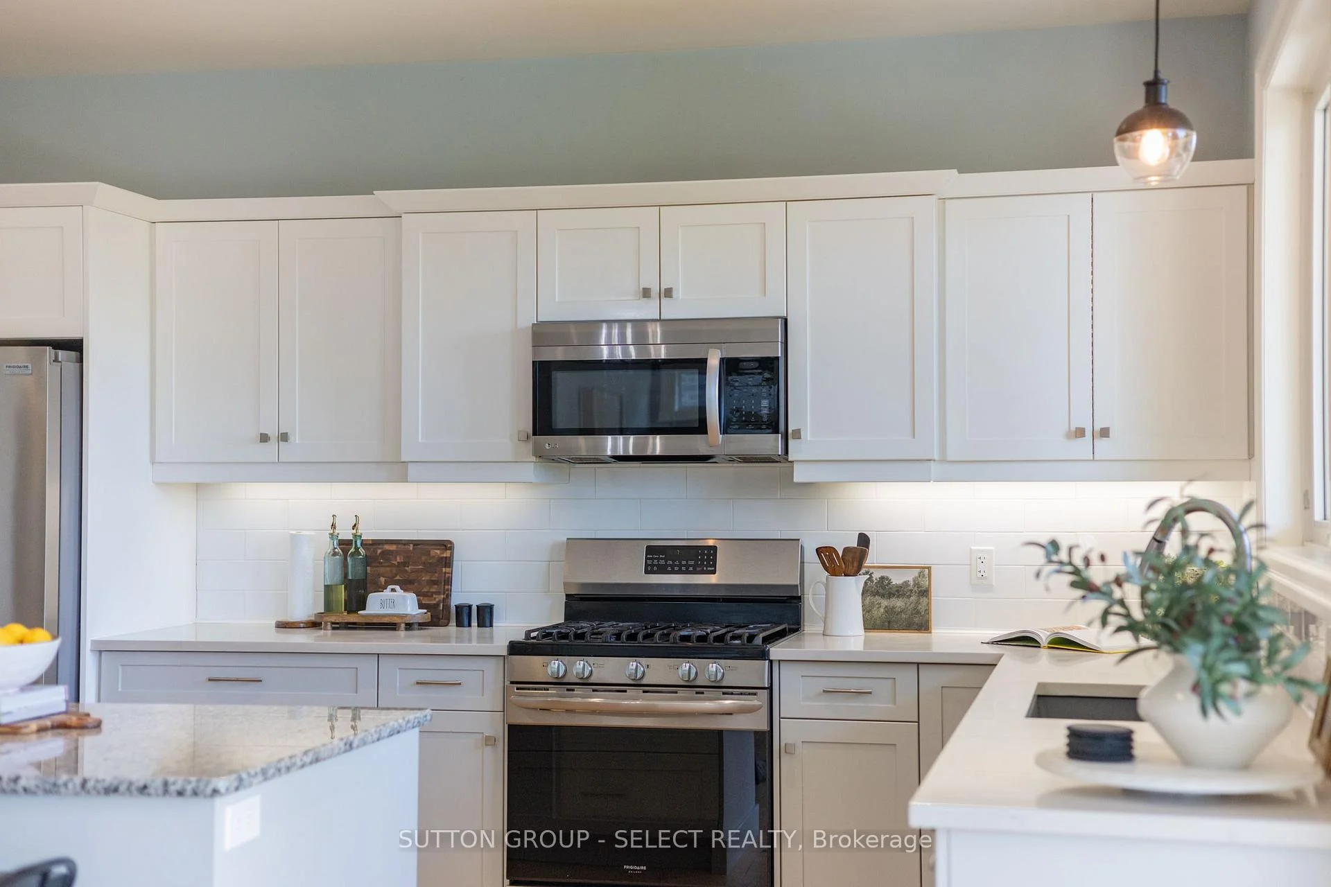 Photo 38 of 230 Union Avenue, Middlesex Centre, Komoka — HOMEH