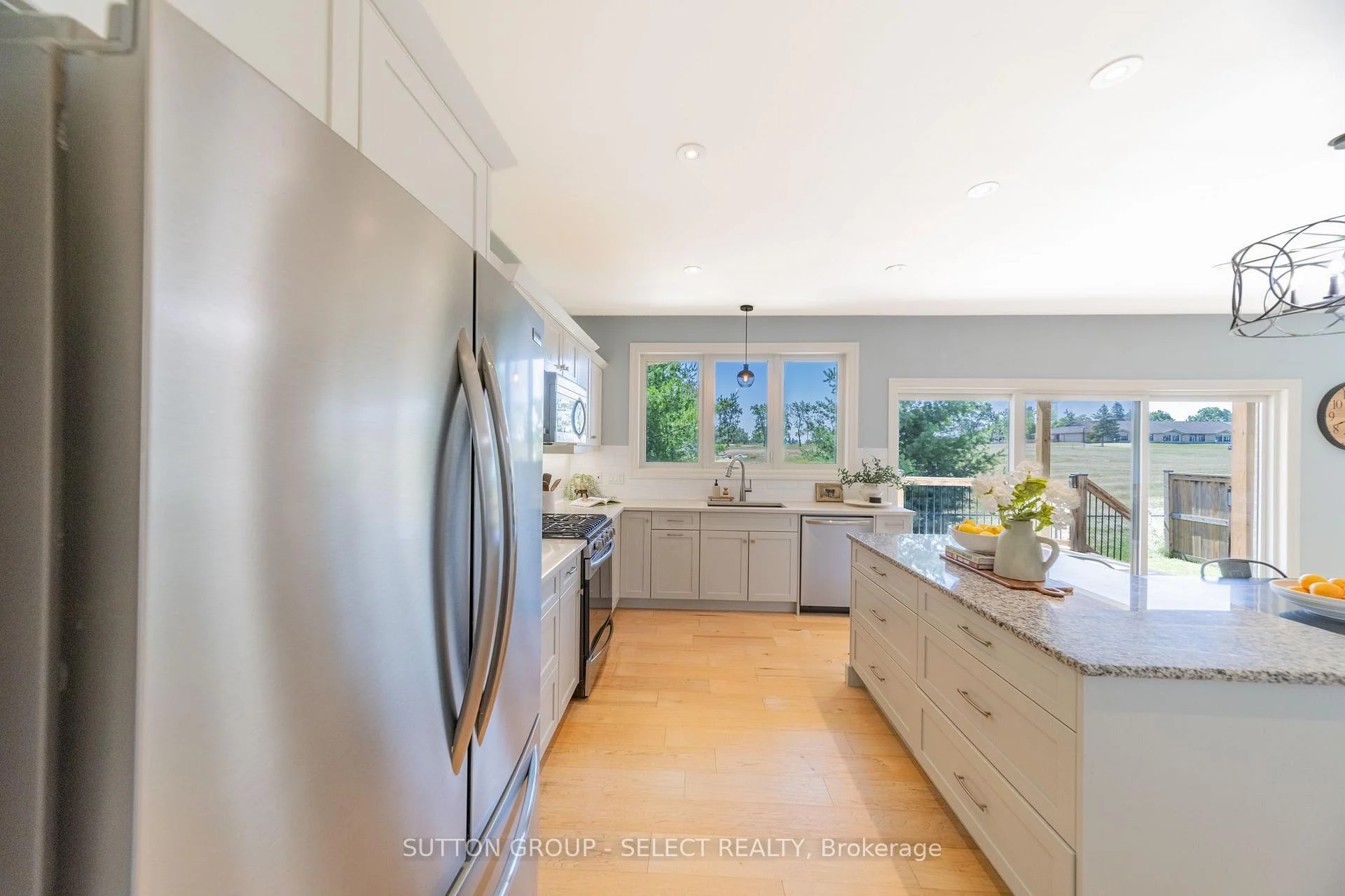 Photo 40 of 230 Union Avenue, Middlesex Centre, Komoka — HOMEH