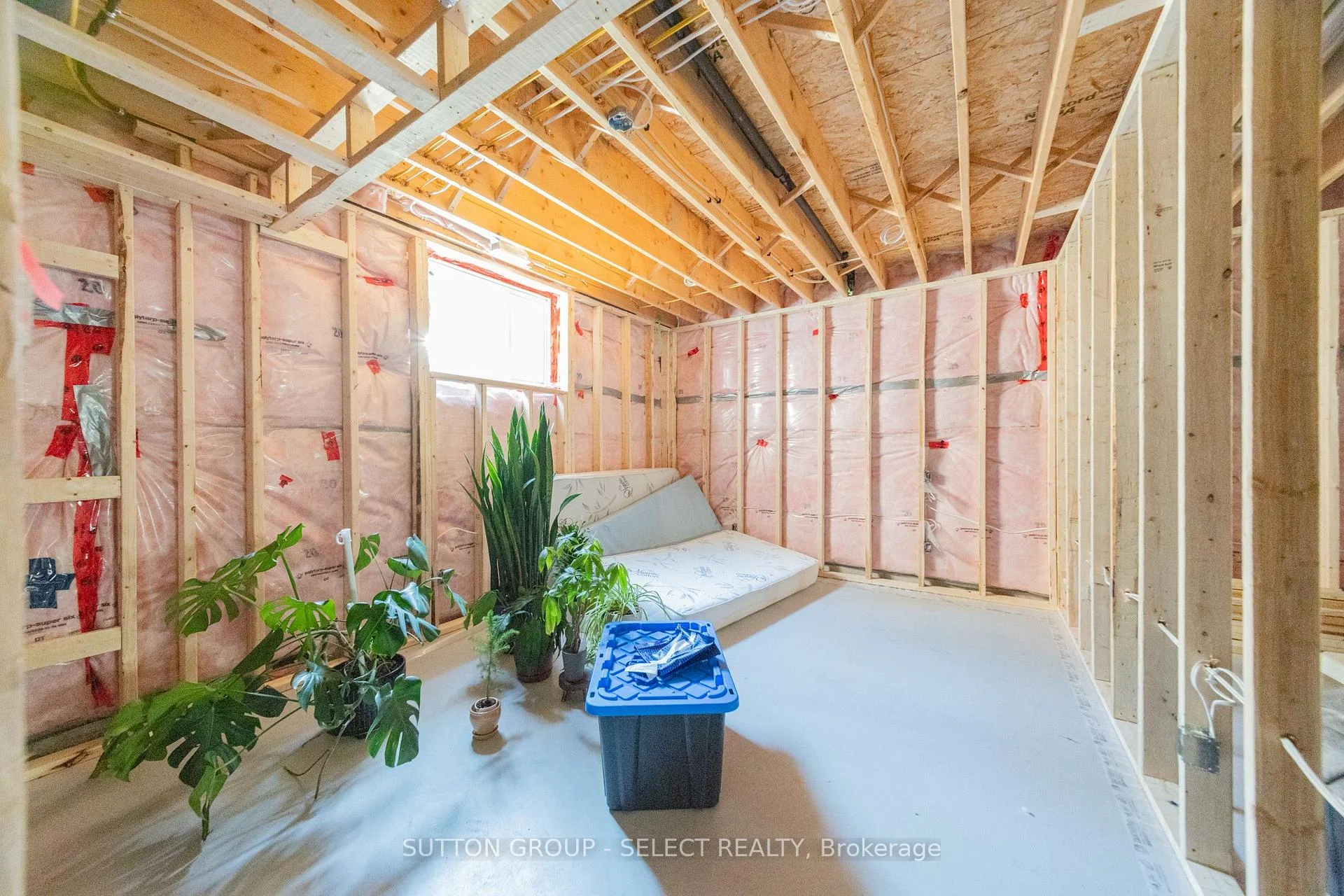 Photo 63 of 230 Union Avenue, Middlesex Centre, Komoka — HOMEH