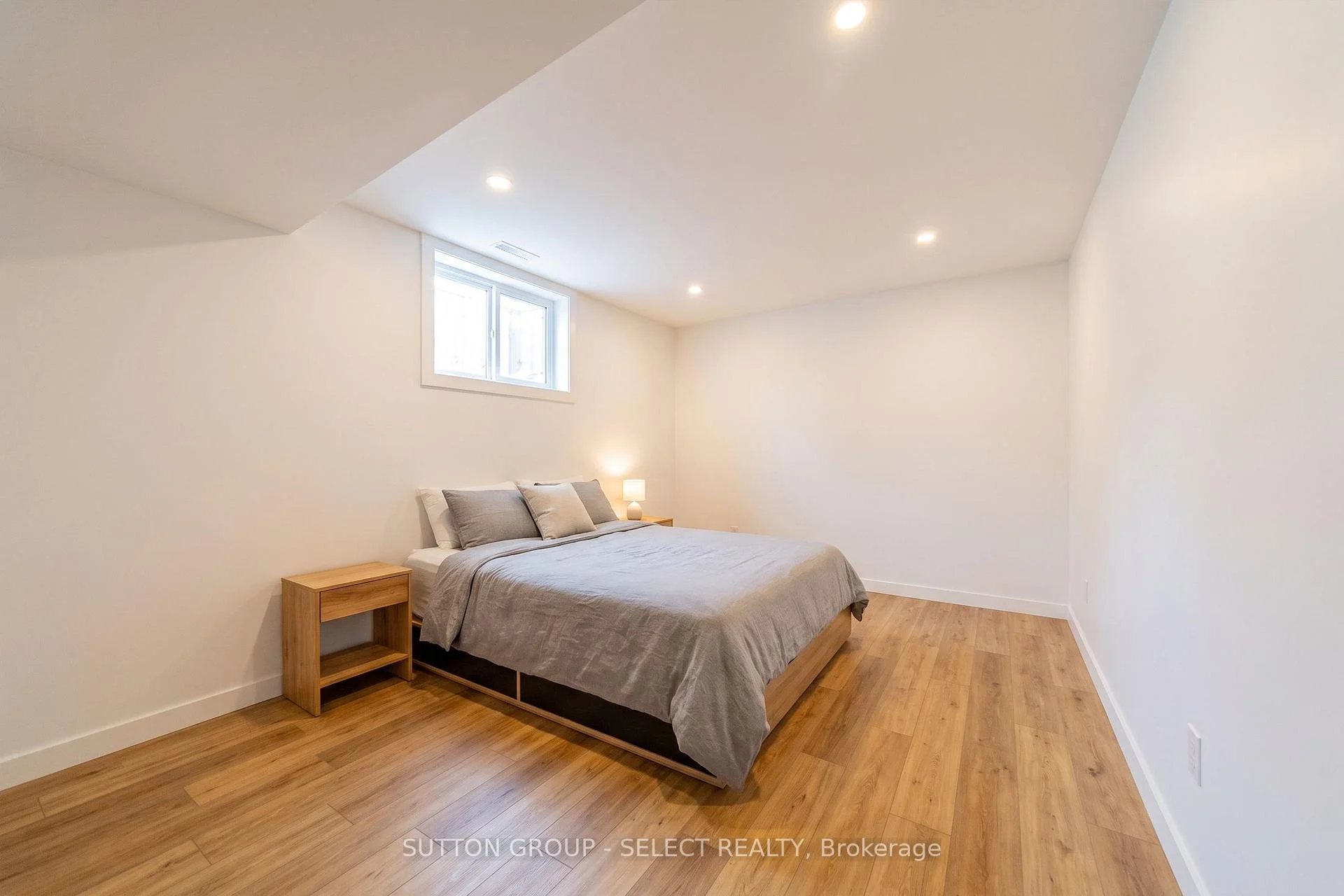 Photo 65 of 230 Union Avenue, Middlesex Centre, Komoka — HOMEH
