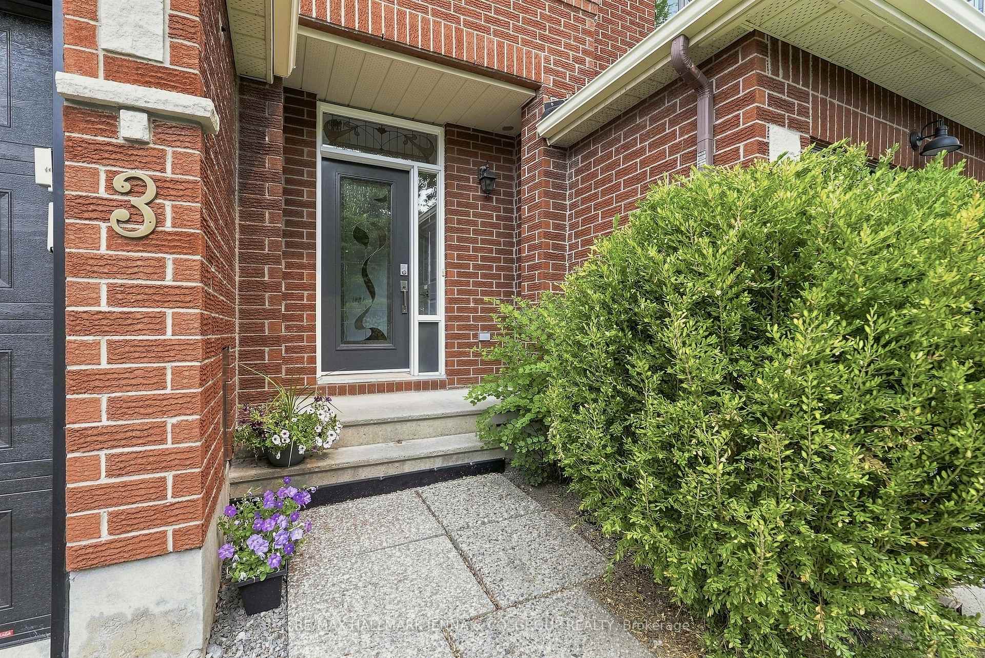 Photo 2 of 3 Redding Way, Ottawa, Centrepointe — HOMEH
