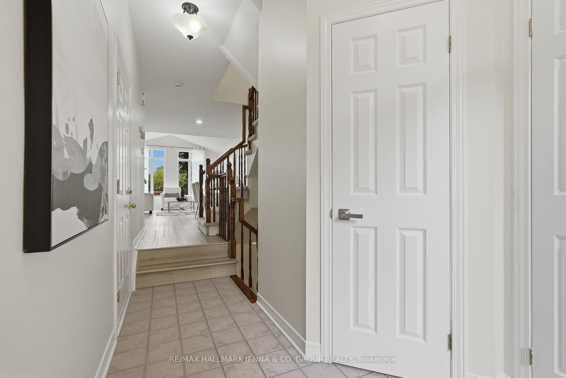 Photo 5 of 3 Redding Way, Ottawa, Centrepointe — HOMEH