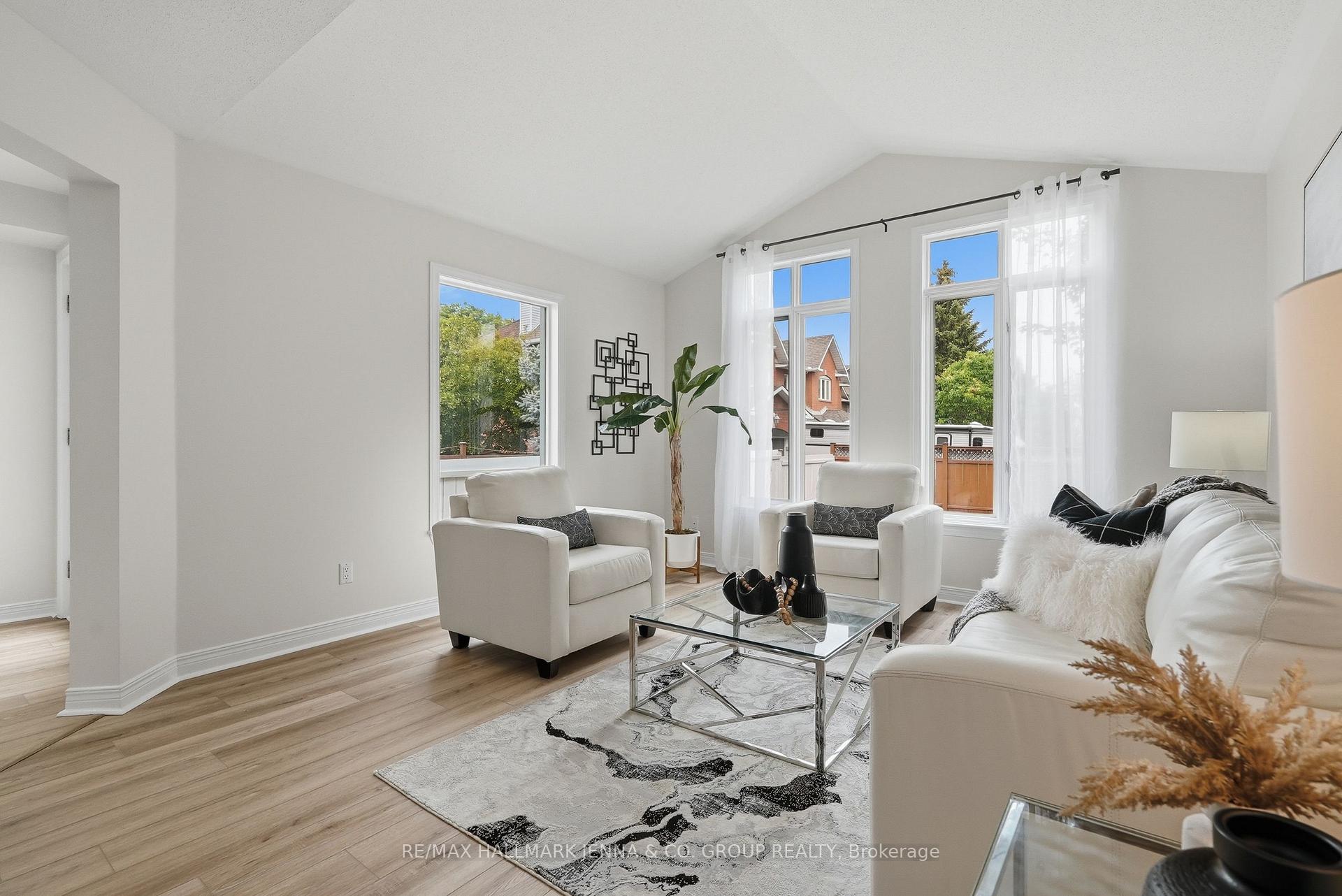 Photo 11 of 3 Redding Way, Ottawa, Centrepointe — HOMEH