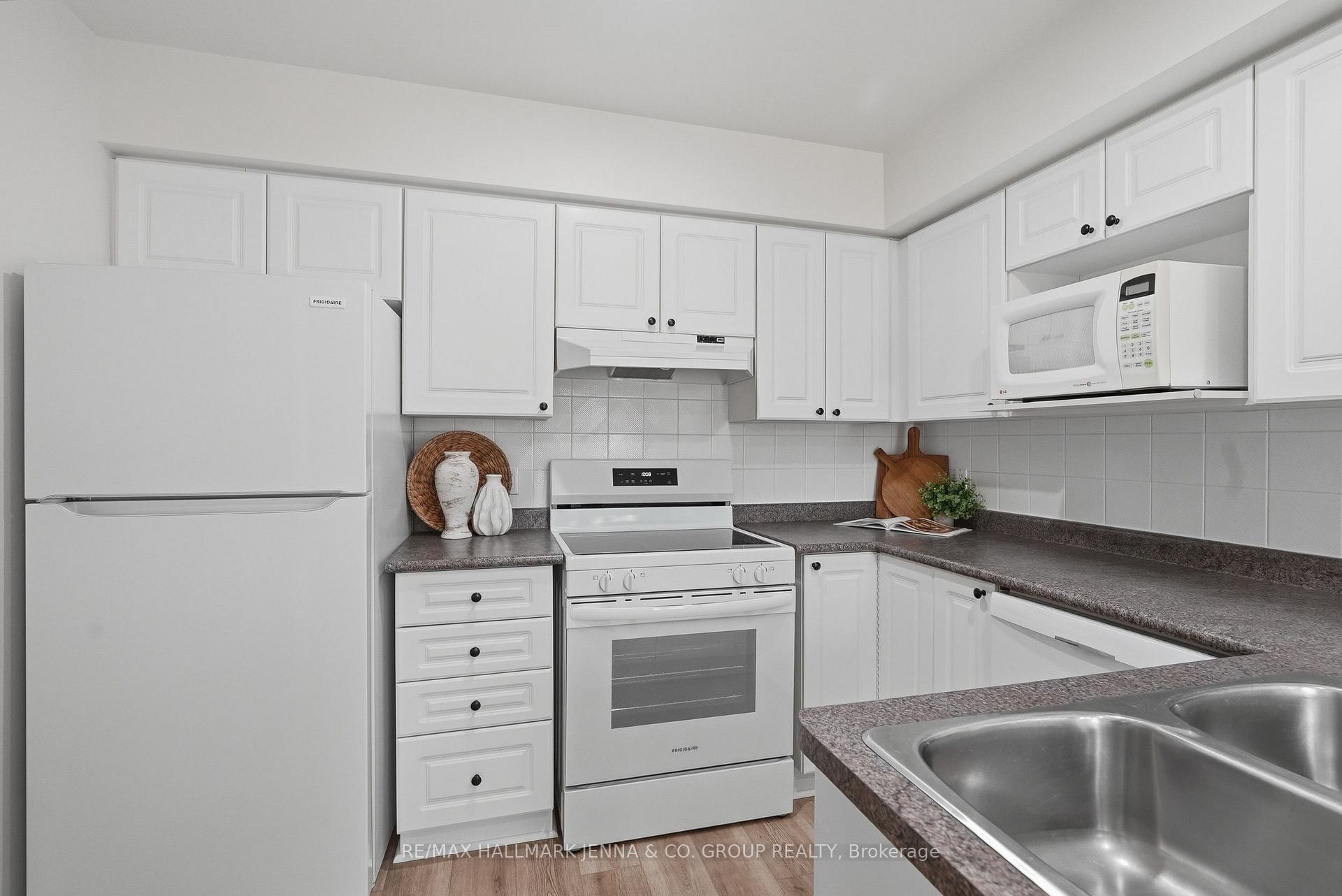 Photo 13 of 3 Redding Way, Ottawa, Centrepointe — HOMEH