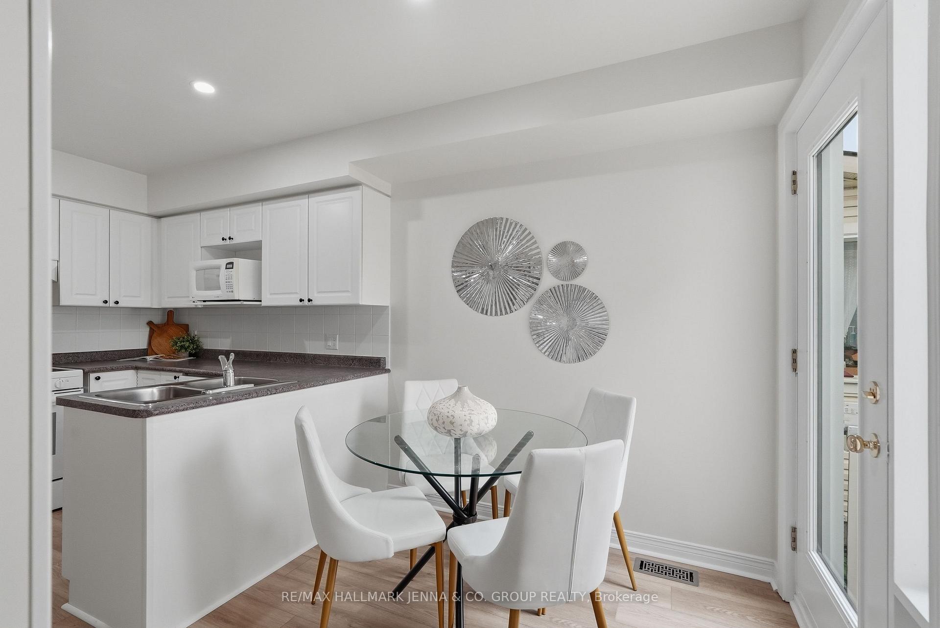 Photo 17 of 3 Redding Way, Ottawa, Centrepointe — HOMEH